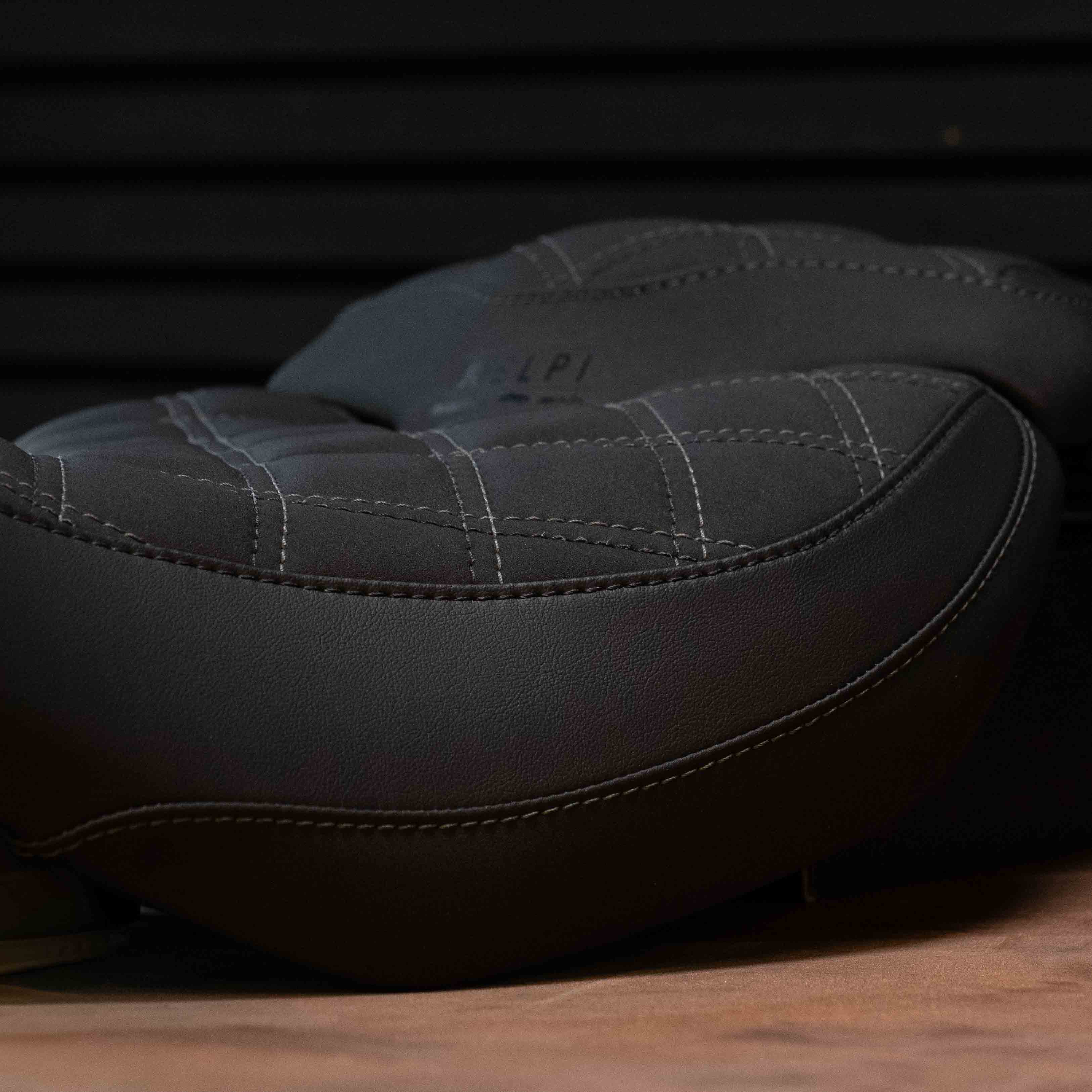 TRIUMPH DAYTONA 660 (2024+) CUSTOM SEAT TRIM - Image 10