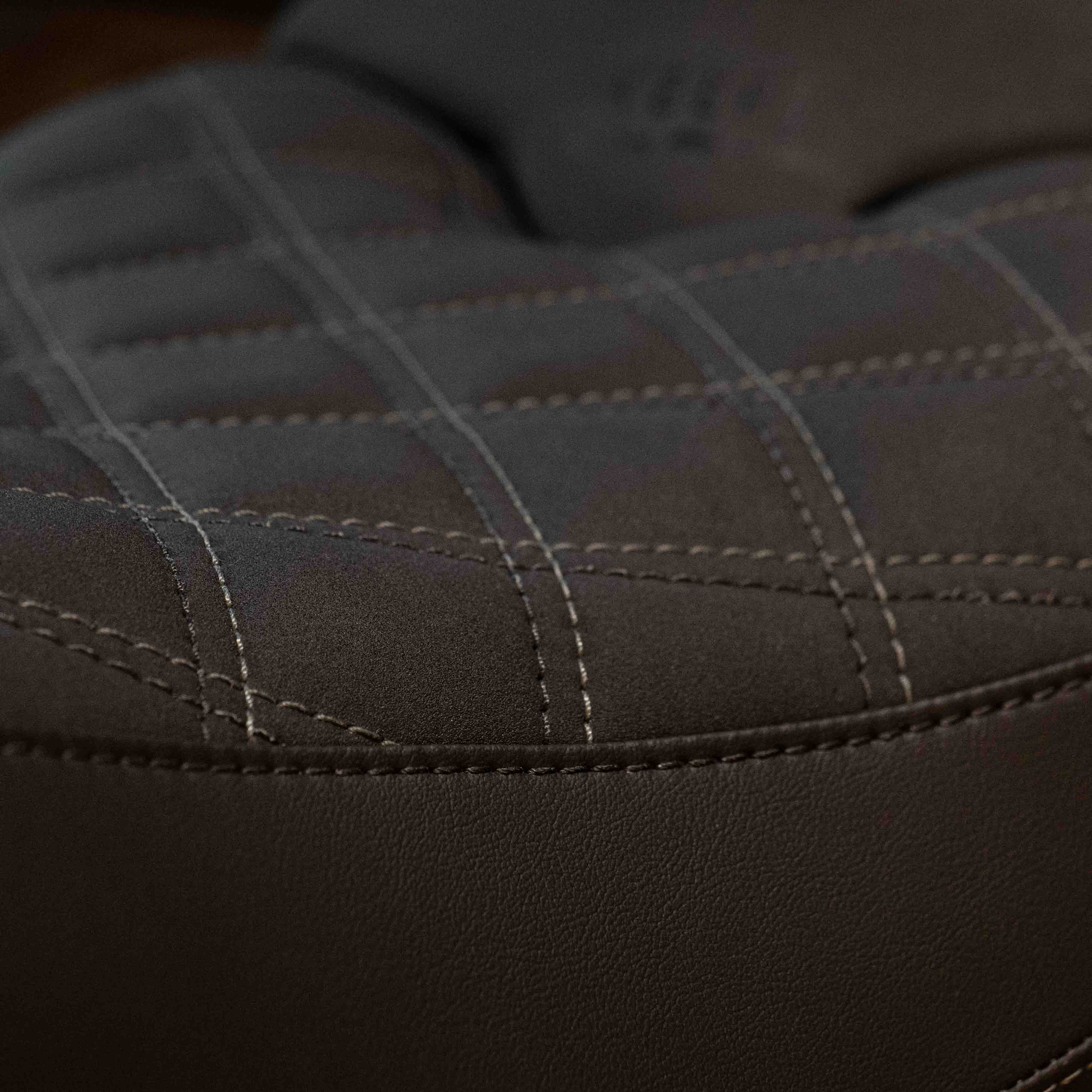 TRIUMPH DAYTONA 660 (2024+) CUSTOM SEAT TRIM - Image 3