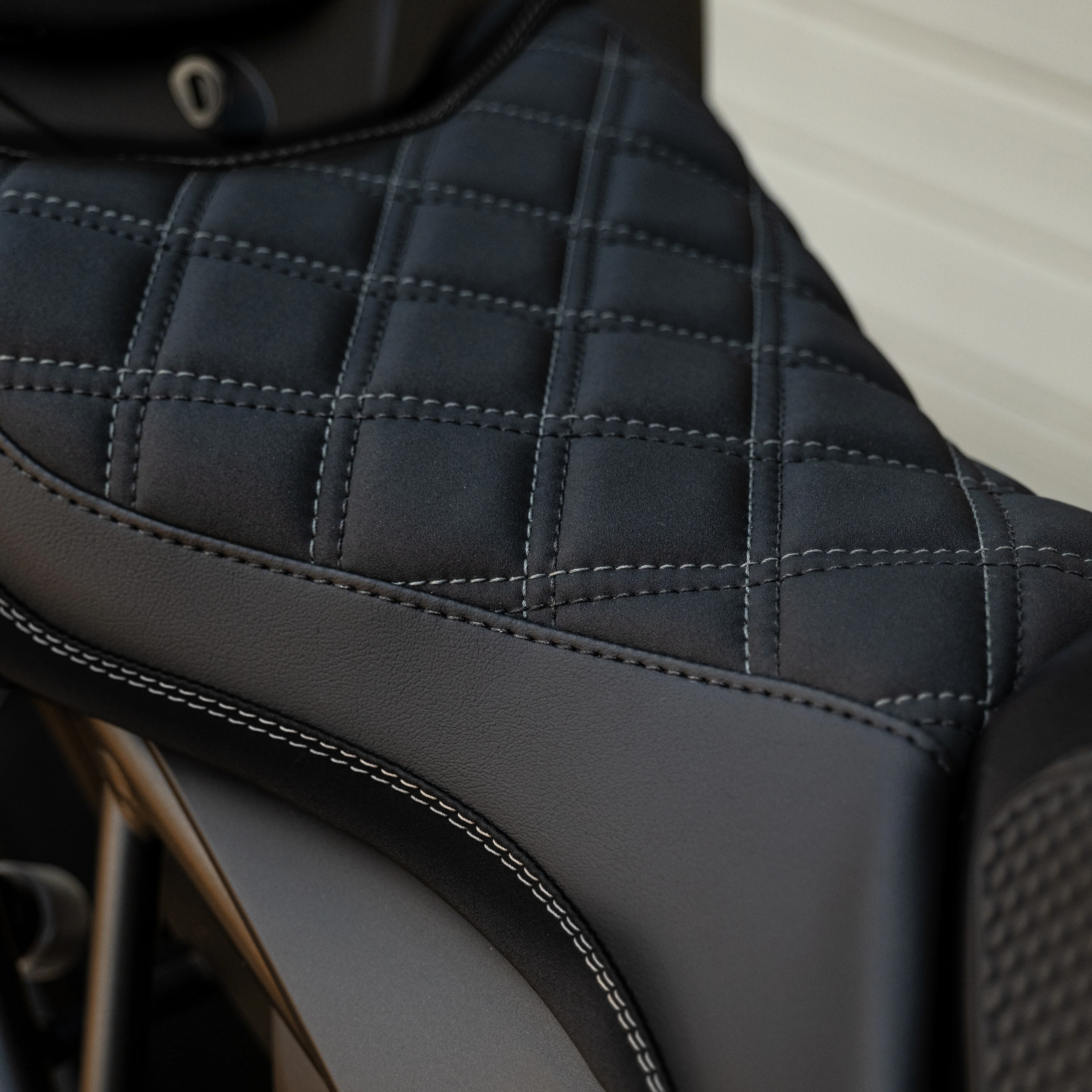 HONDA CB1000 HORNET (2025+) COMFORT SEAT TRIM - Image 7