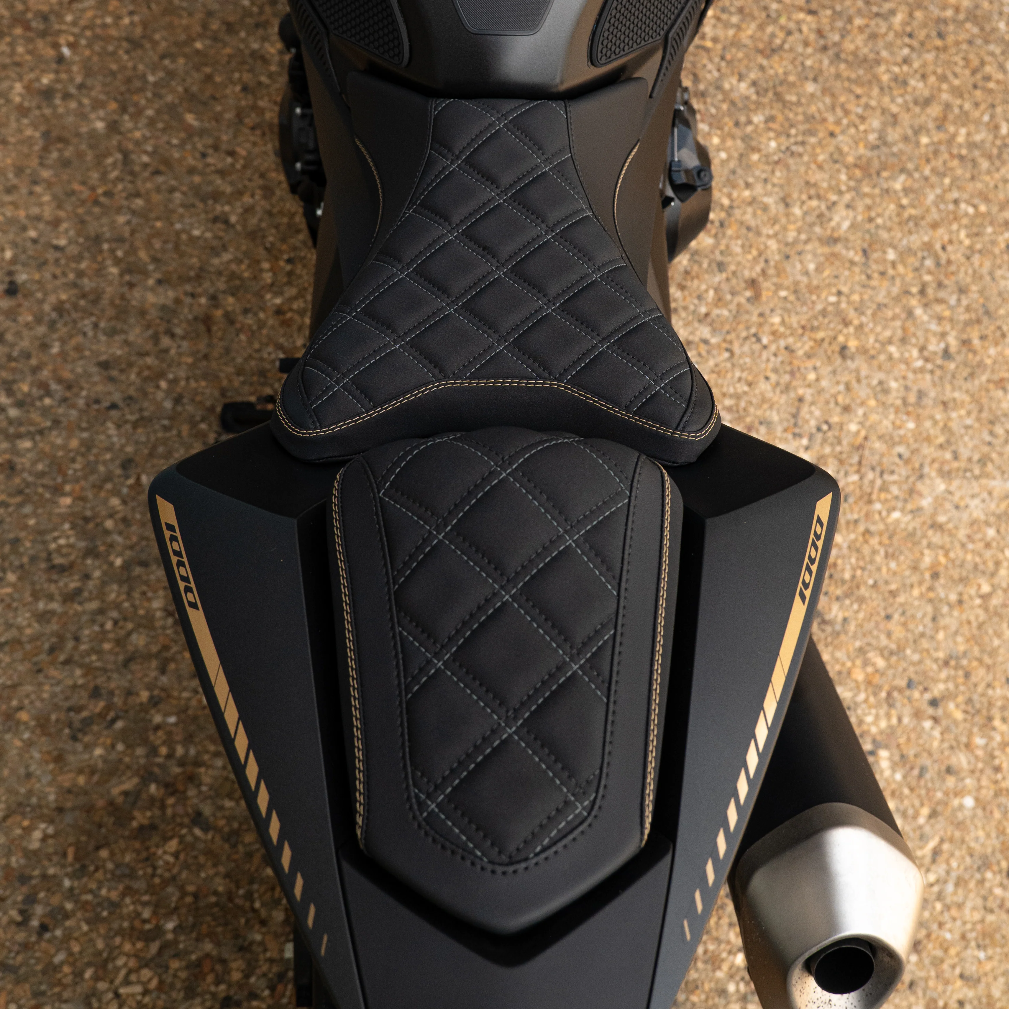 HONDA CB1000 HORNET (2025+) COMFORT SEAT TRIM - Image 9