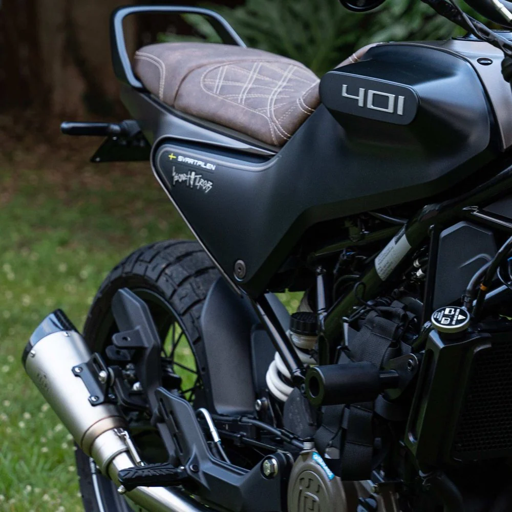 HUSQVARNA SVARTPILEN 401 (2020-2023) COMFORT SEAT TRIM - Image 4