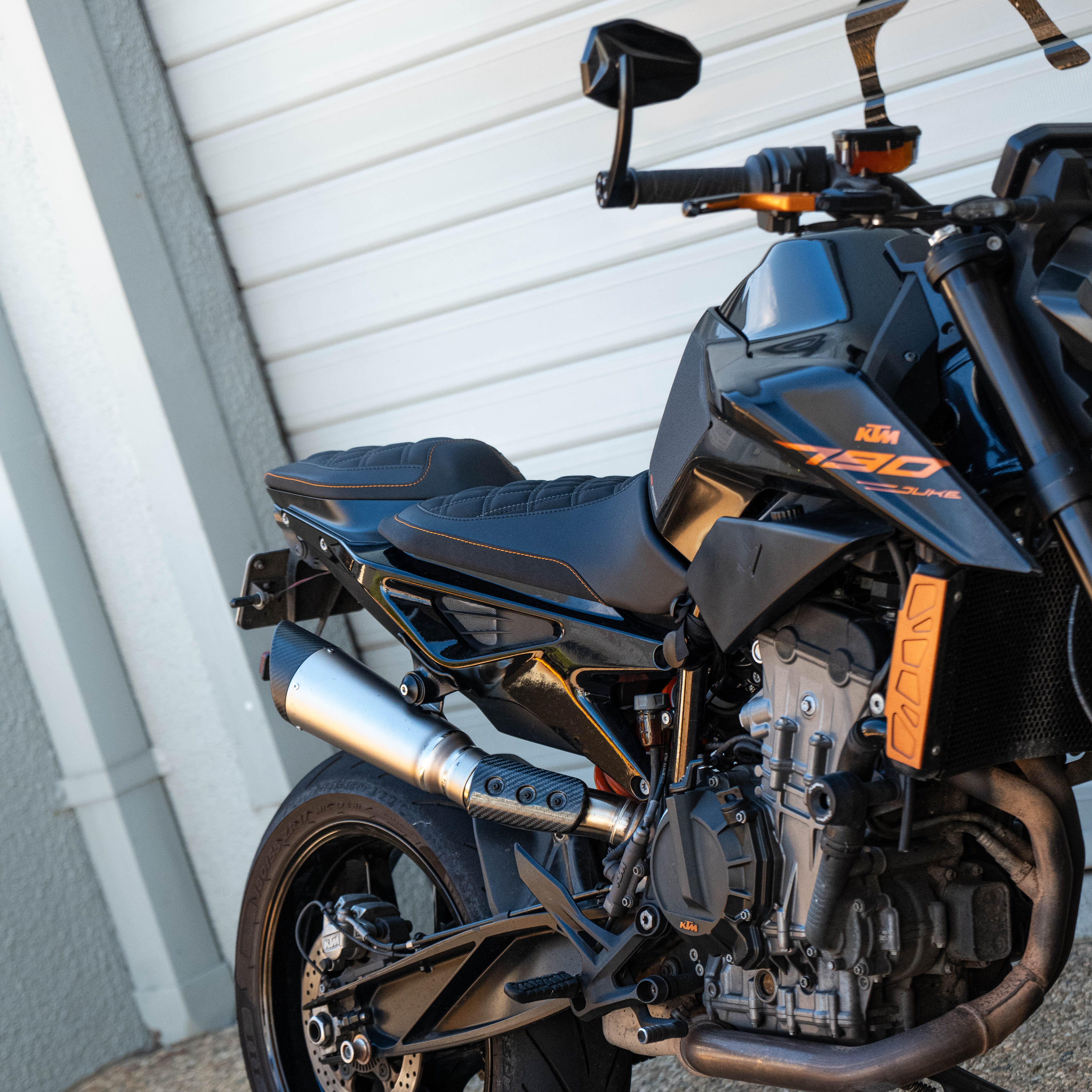 KTM DUKE 790/890 (2018–2025) COMFORT SEAT TRIM - Image 6