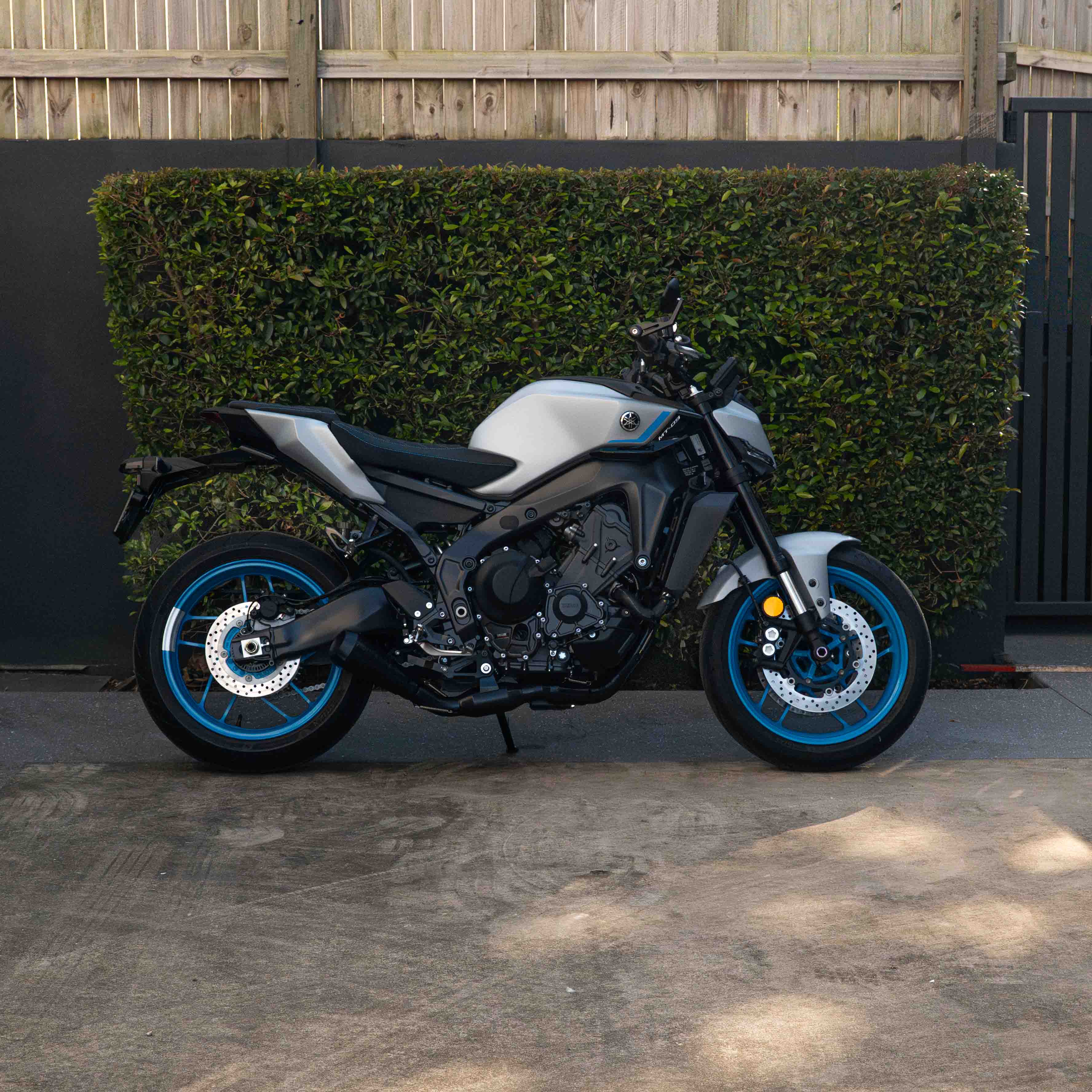 YAMAHA MT09 (2024+) COMFORT SEAT - Image 11