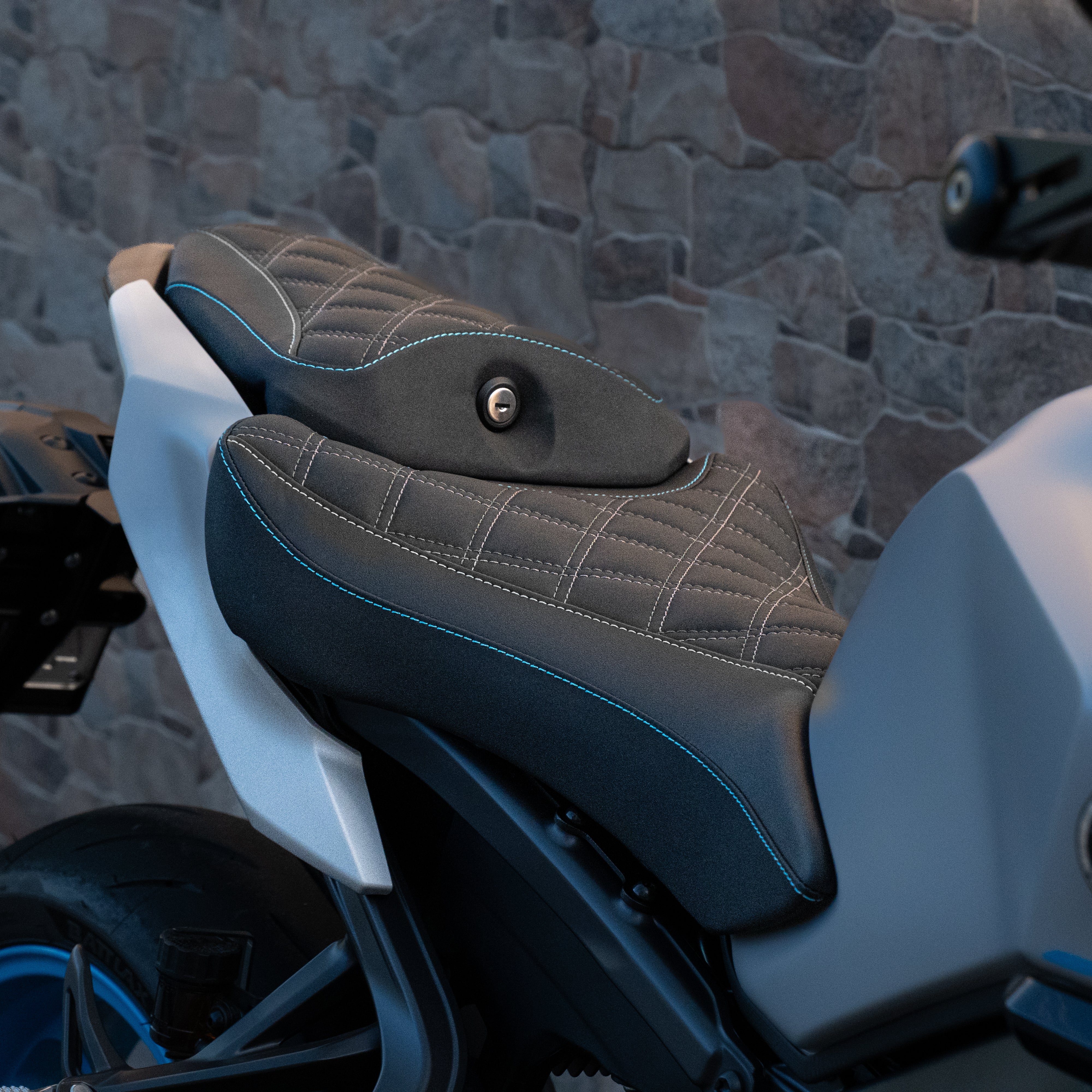 YAMAHA MT09 (2024+) COMFORT SEAT - Image 12