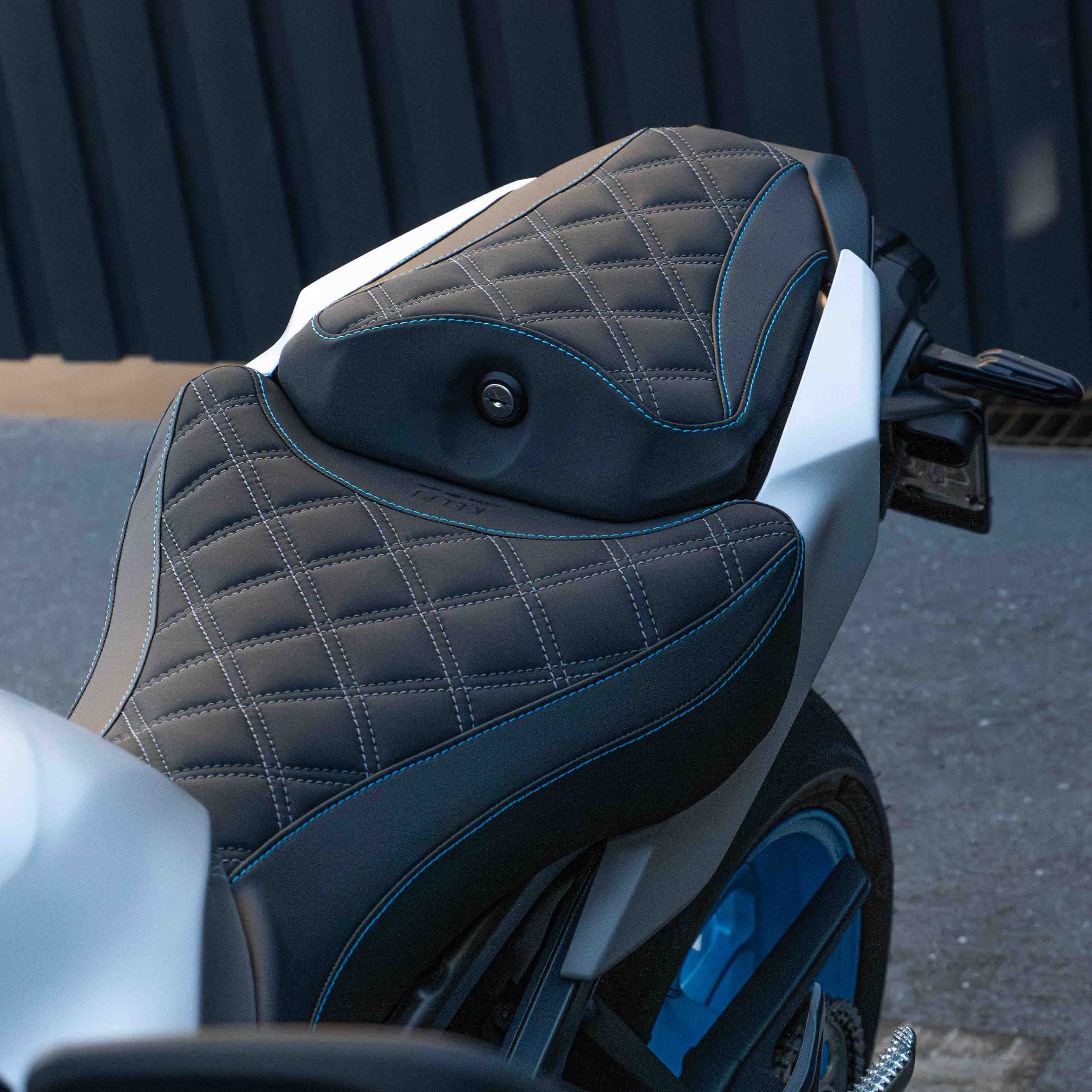 YAMAHA MT09 (2024+) COMFORT SEAT - Image 13