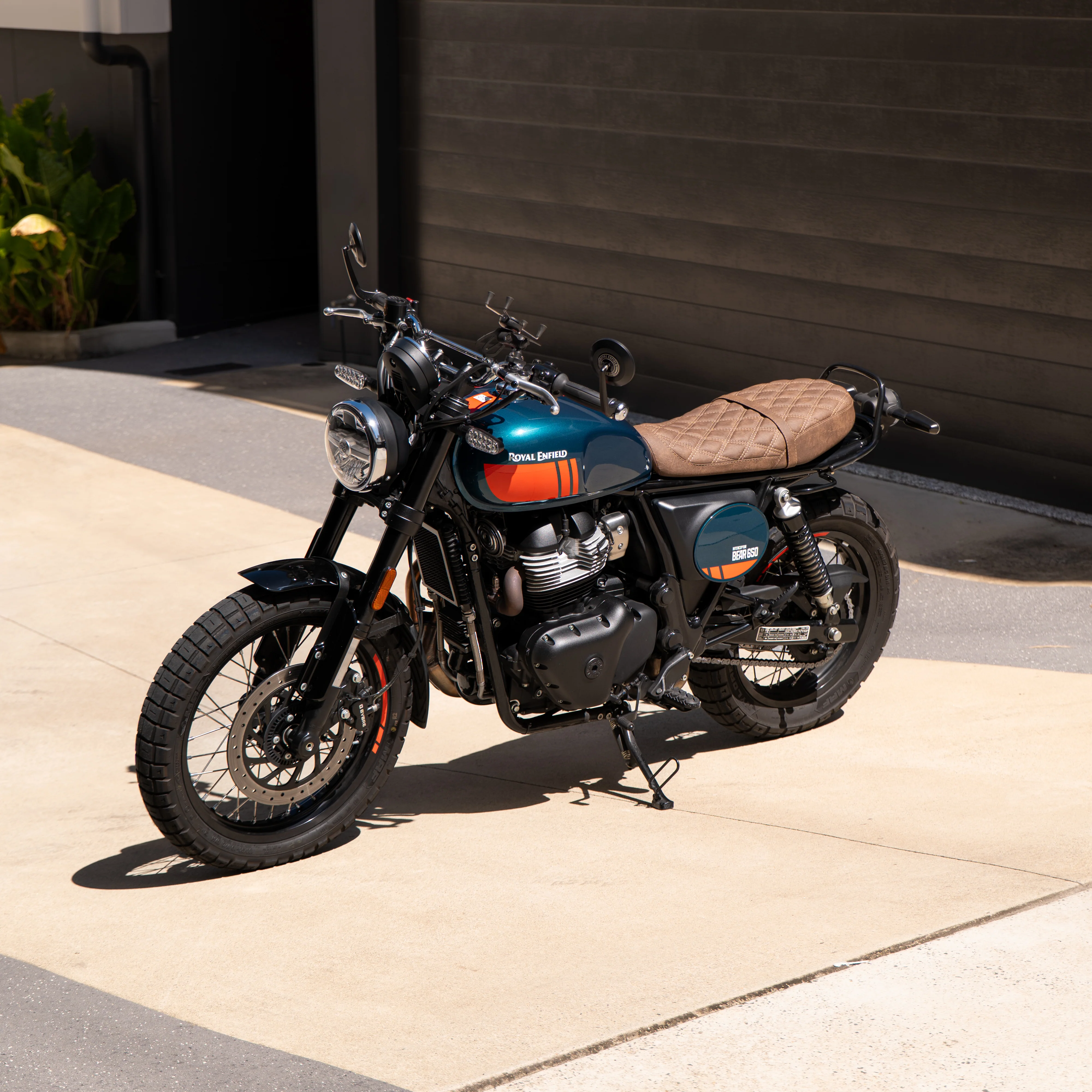 ROYAL ENFIELD BEAR 650 (2025+) COMFORT SEAT TRIM - Image 3