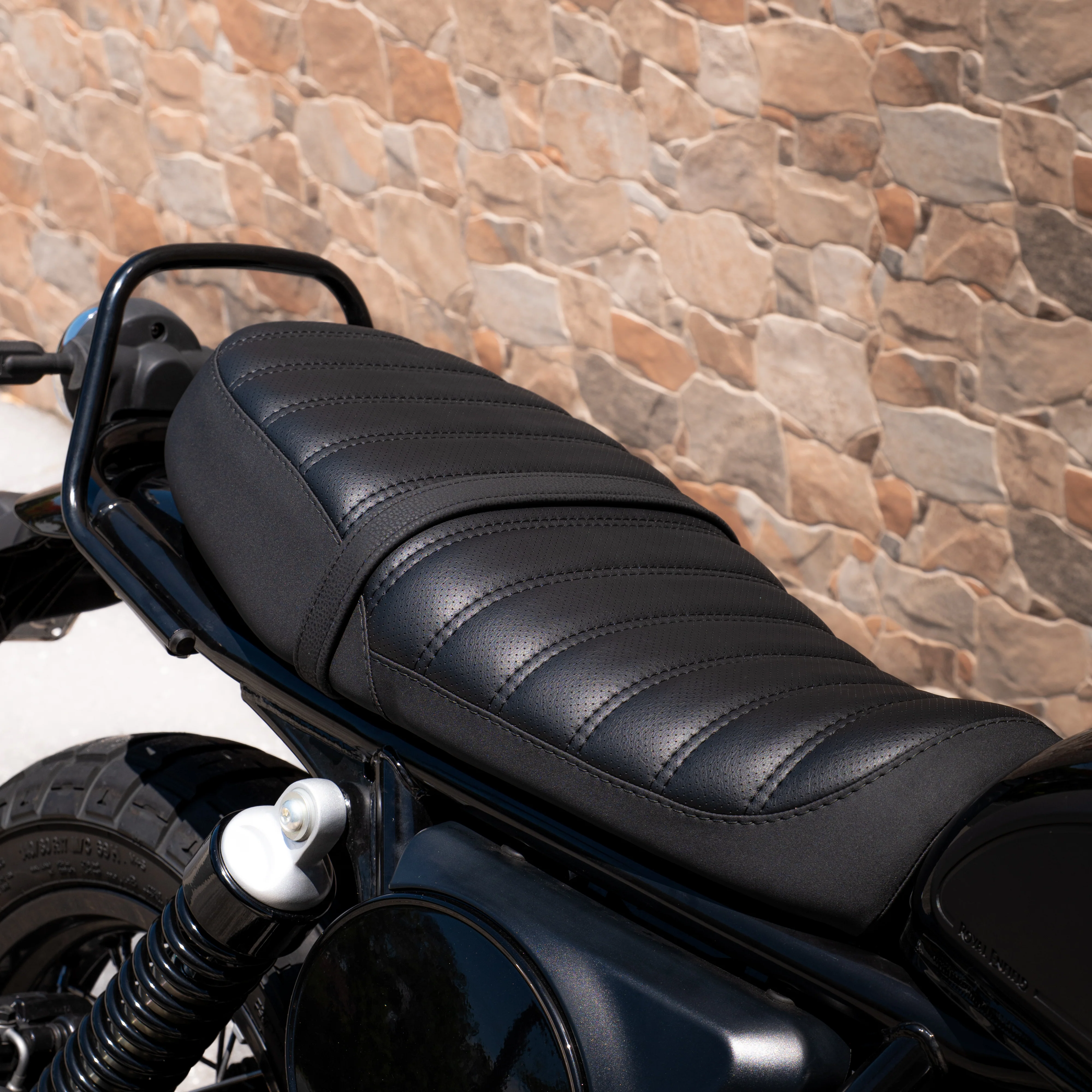 ROYAL ENFIELD BEAR 650 (2025+) COMFORT SEAT TRIM - Image 7