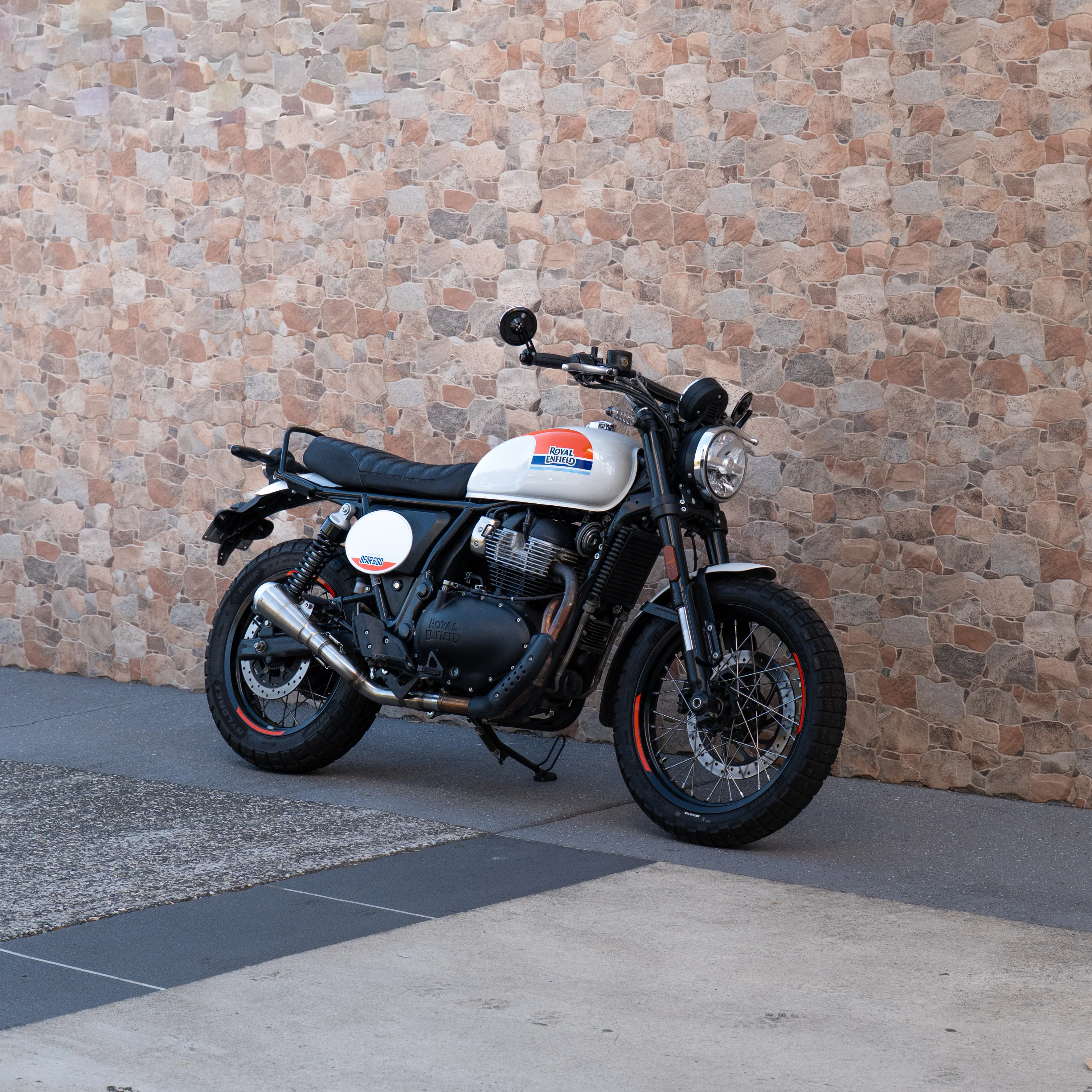 ROYAL ENFIELD BEAR 650 (2025+) SLIP-ON EXHAUST SYSTEM - Image 9