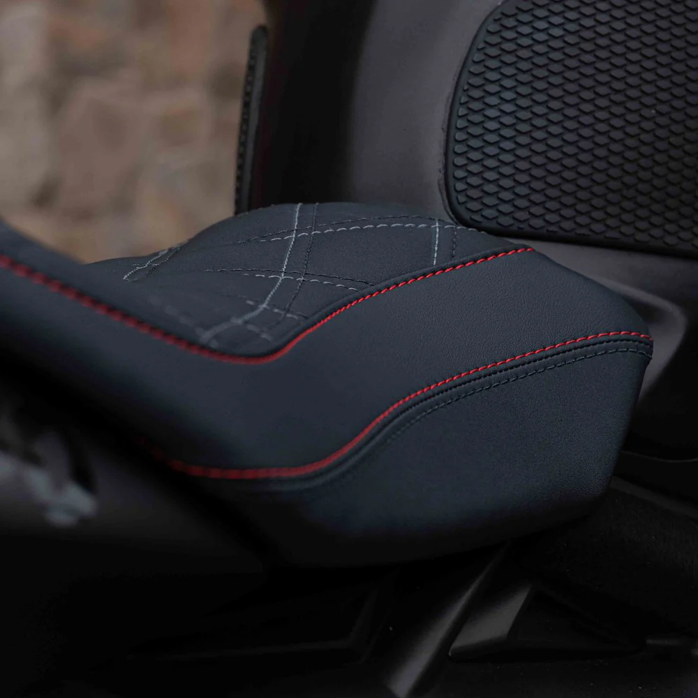 TRIUMPH STREET TRIPLE 675 (2013-2016) COMFORT SEAT TRIM - Image 3