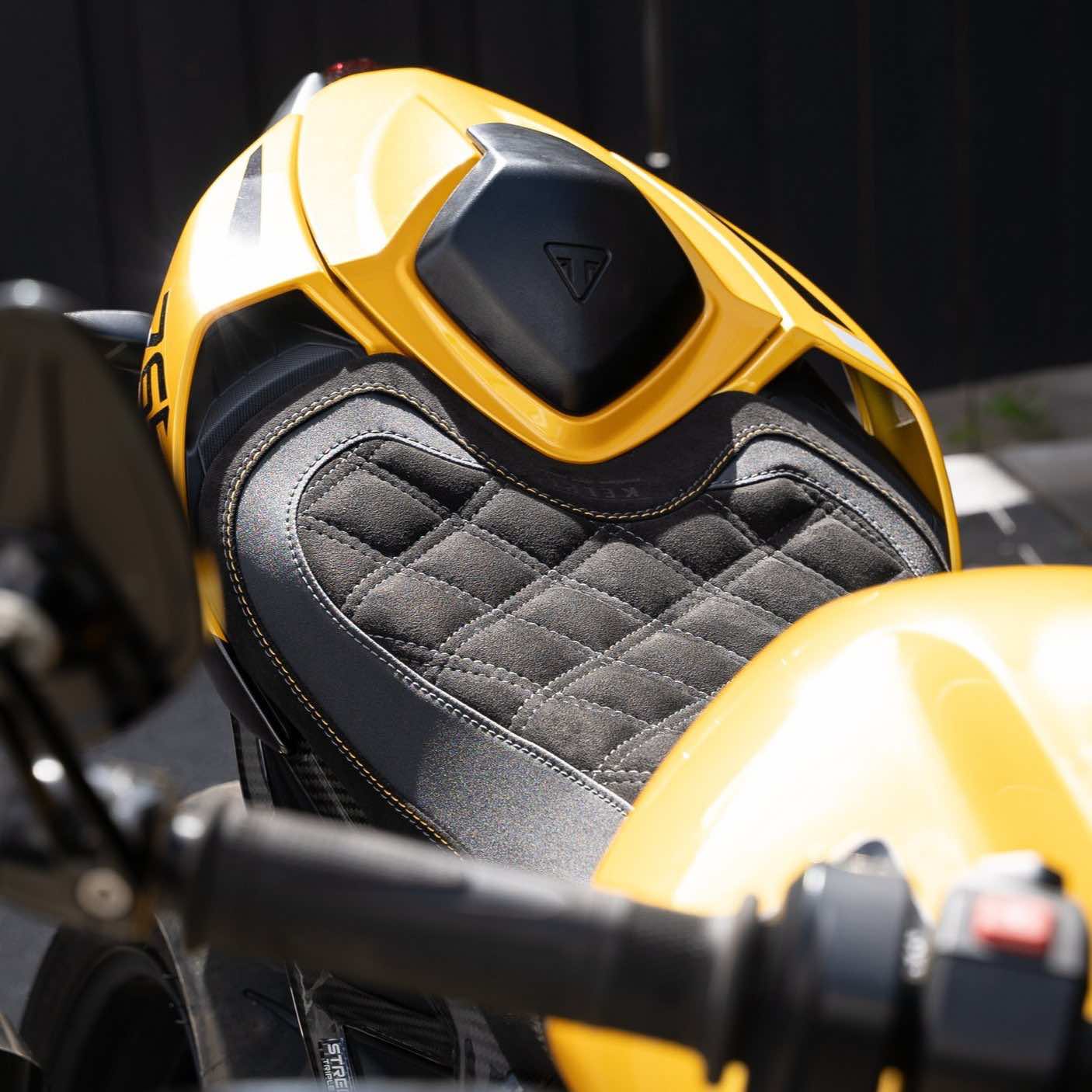 TRIUMPH STREET TRIPLE 765 (2023-2026+) COMFORT SEAT TRIM - Image 8