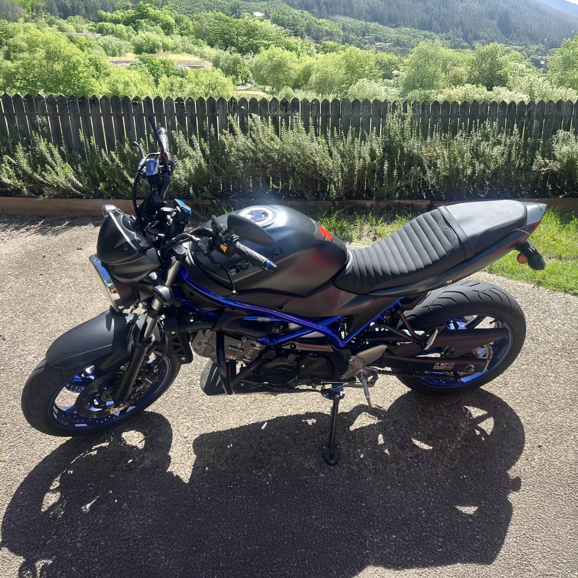 SUZUKI SV650 (2016+) COMFORT SEAT TRIM - Image 5