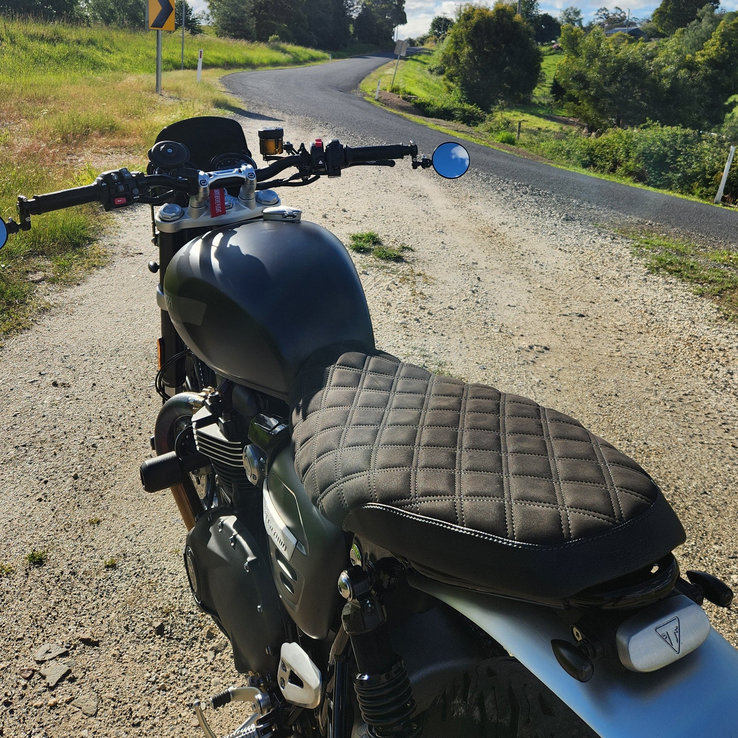 TRIUMPH STREET/SPEED TWIN CUSTOM SEAT TRIM (2016-2022 STREET; 2022-2024 SPEED) - Image 11