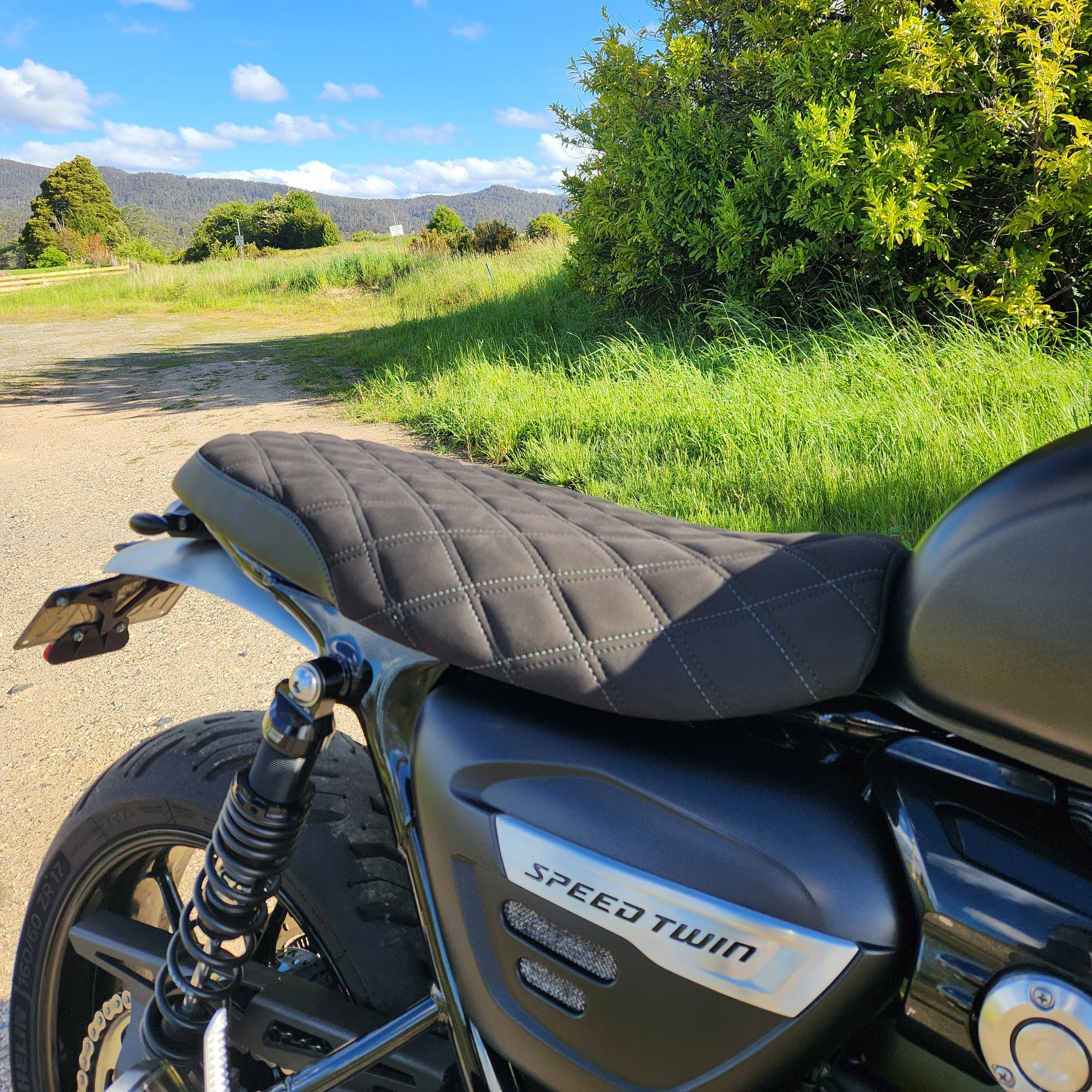 TRIUMPH STREET/SPEED TWIN CUSTOM SEAT TRIM (2016-2022 STREET; 2022-2024 SPEED) - Image 3