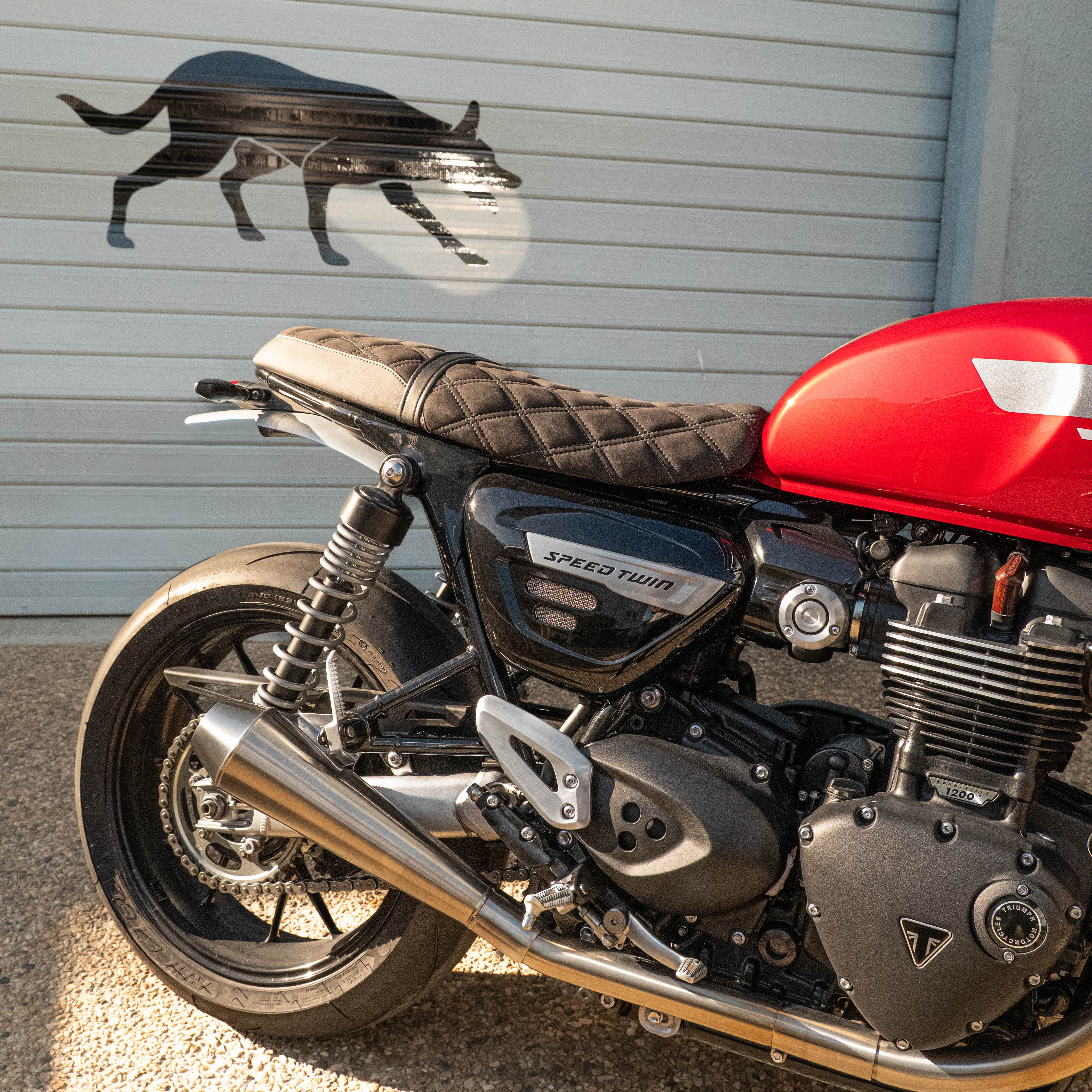 TRIUMPH STREET/SPEED TWIN CUSTOM SEAT TRIM (2016-2022 STREET; 2022-2024 SPEED) - Image 8