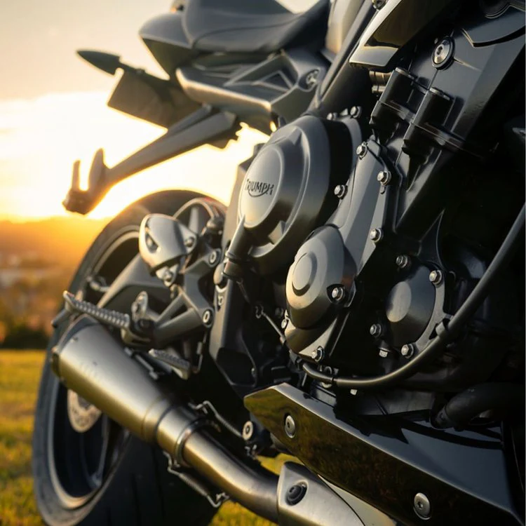TRIUMPH 675 (2013-2016) STREET TRIPLE / DAYTONA SLIP-ON EXHAUST - Image 7