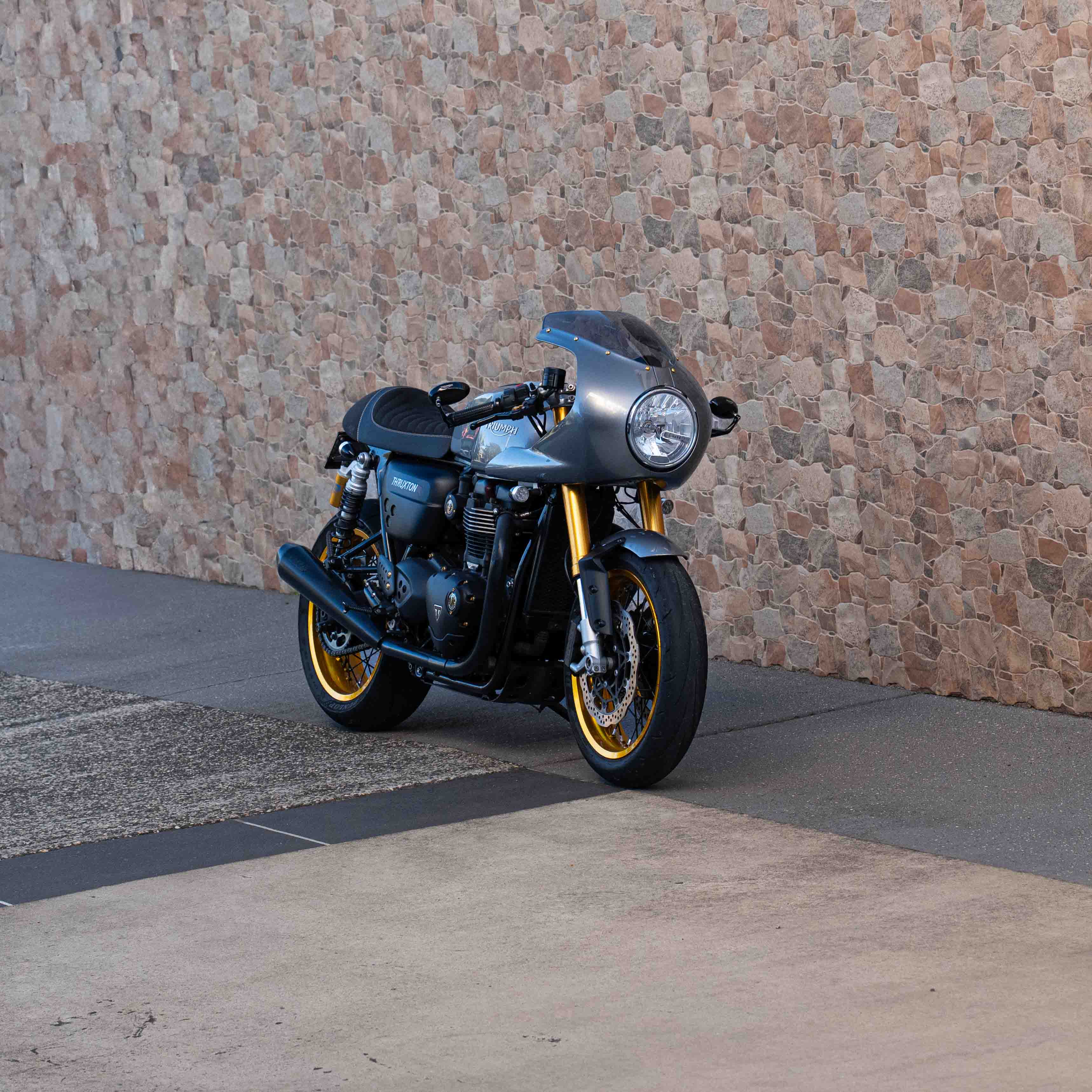 TRIUMPH THRUXTON 1200 CUSTOM SEAT TRIM (2016-2024) - Image 10