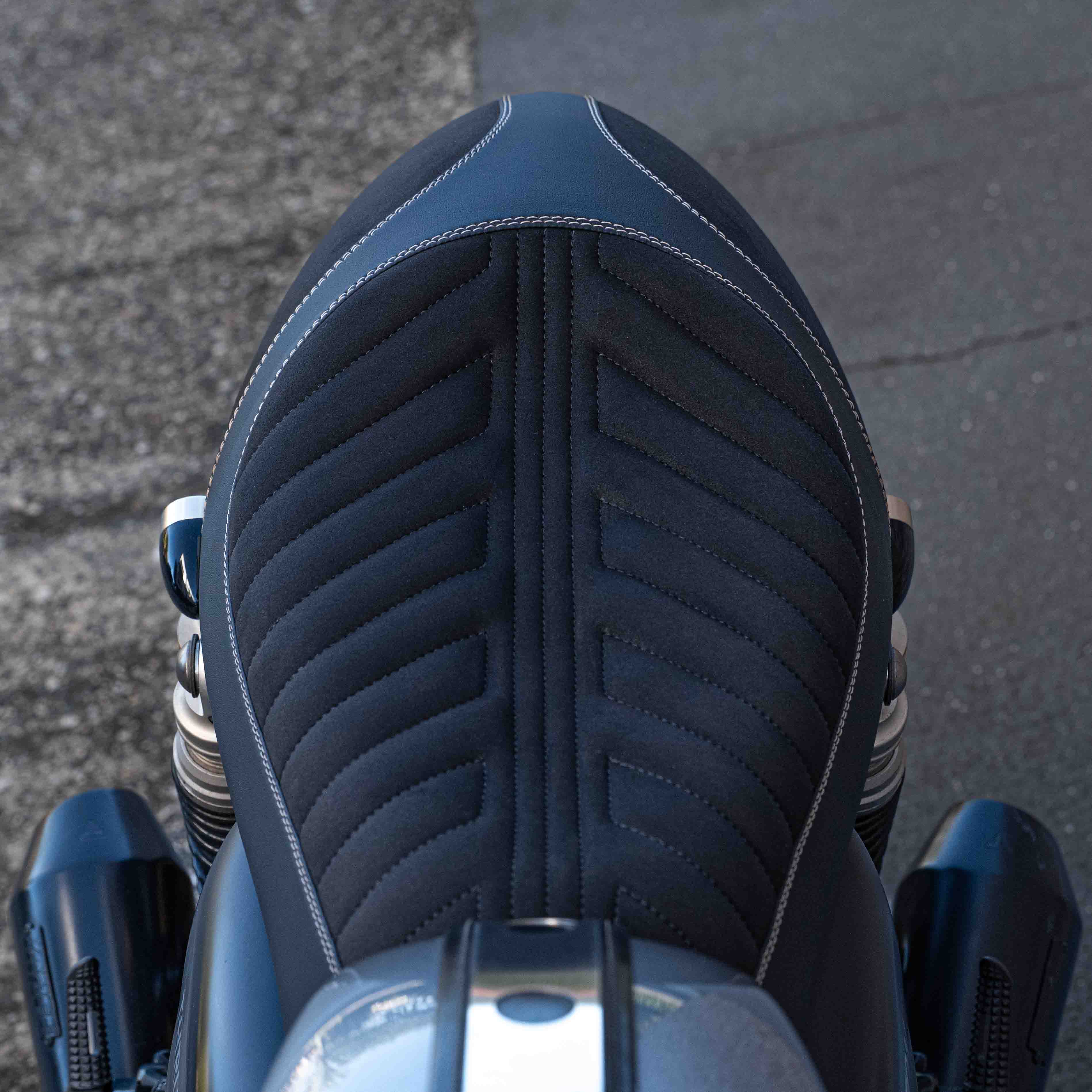 TRIUMPH THRUXTON 1200 CUSTOM SEAT TRIM (2016-2024) - Image 4