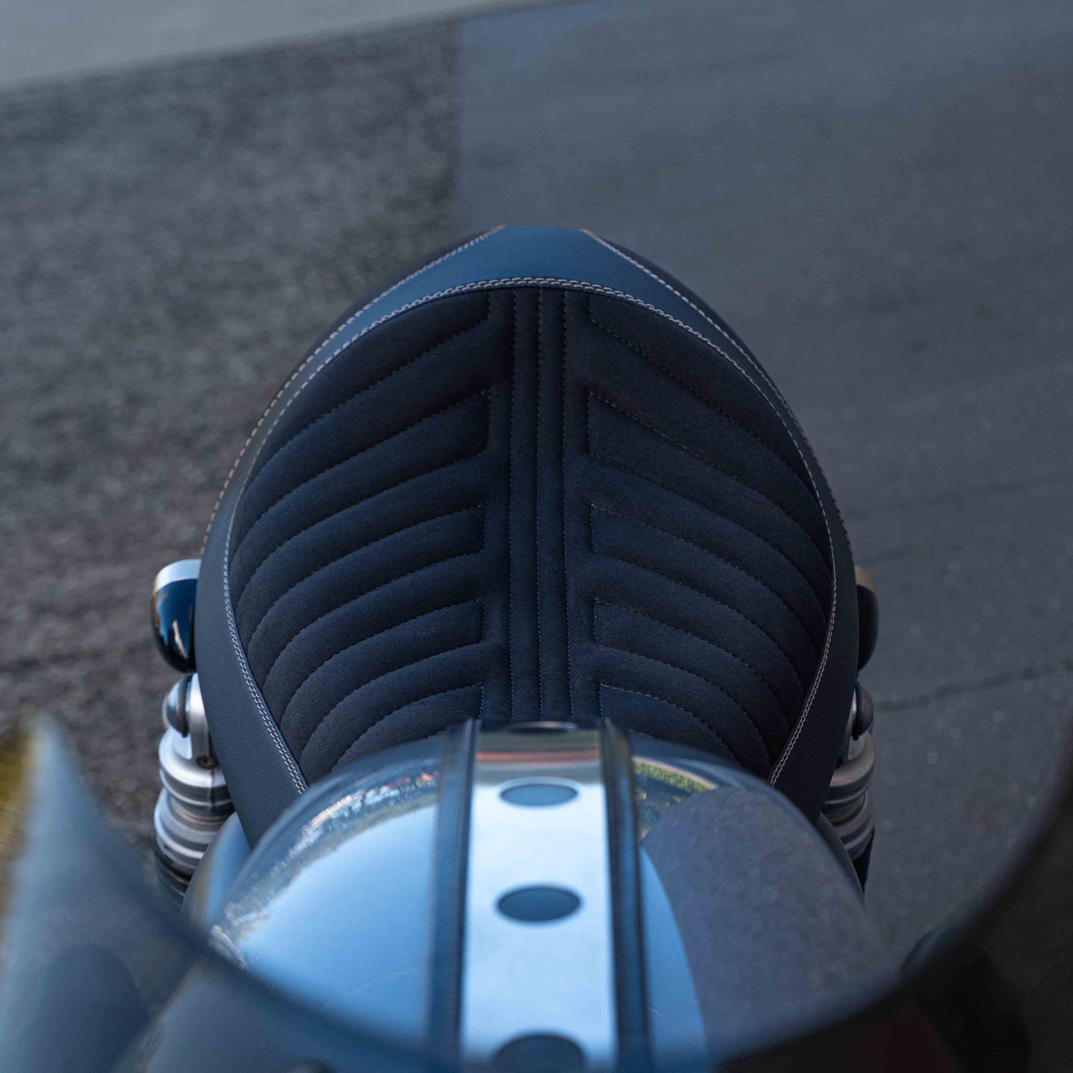 TRIUMPH THRUXTON 1200 CUSTOM SEAT TRIM (2016-2024) - Image 5