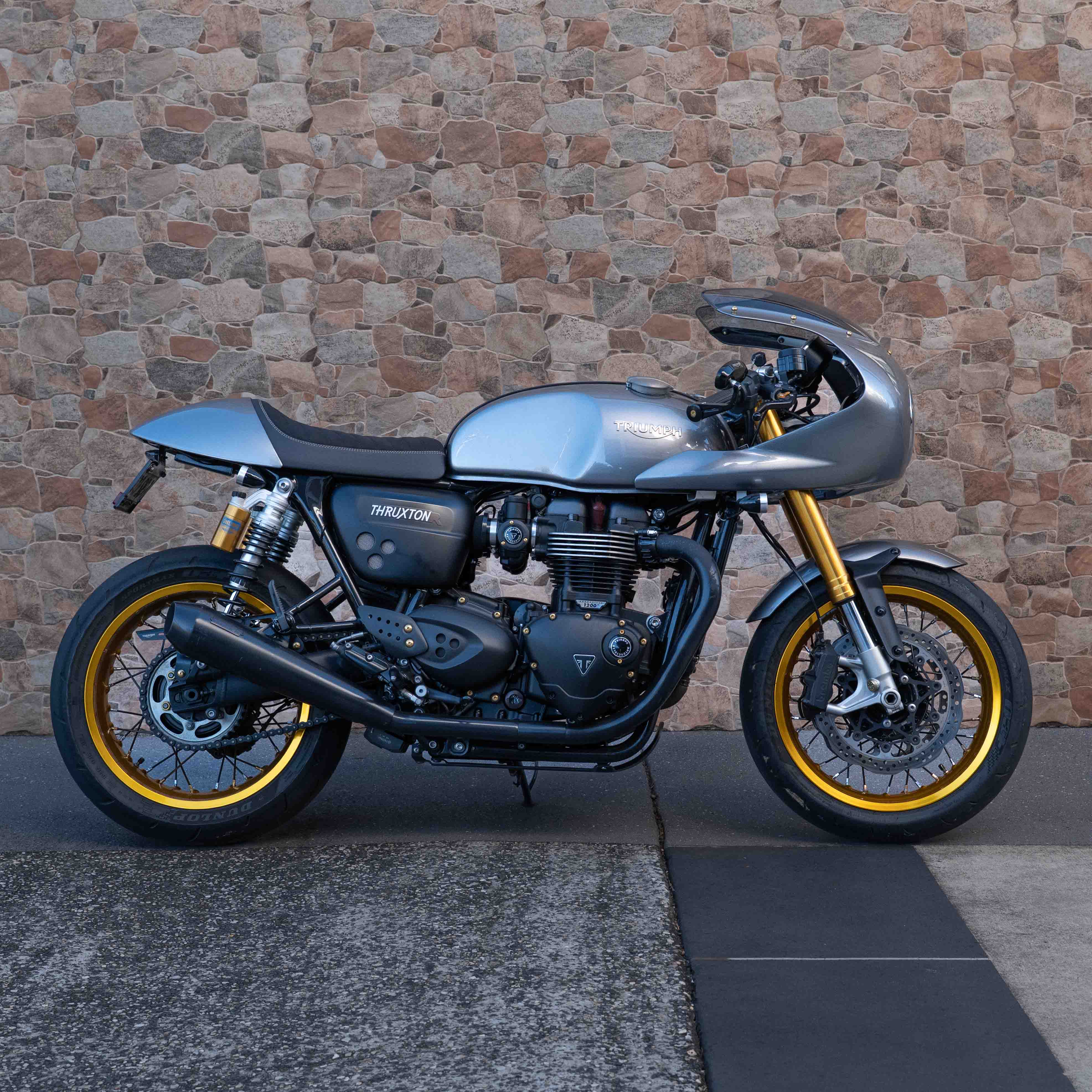 TRIUMPH THRUXTON 1200 CUSTOM SEAT TRIM (2016-2024) - Image 7