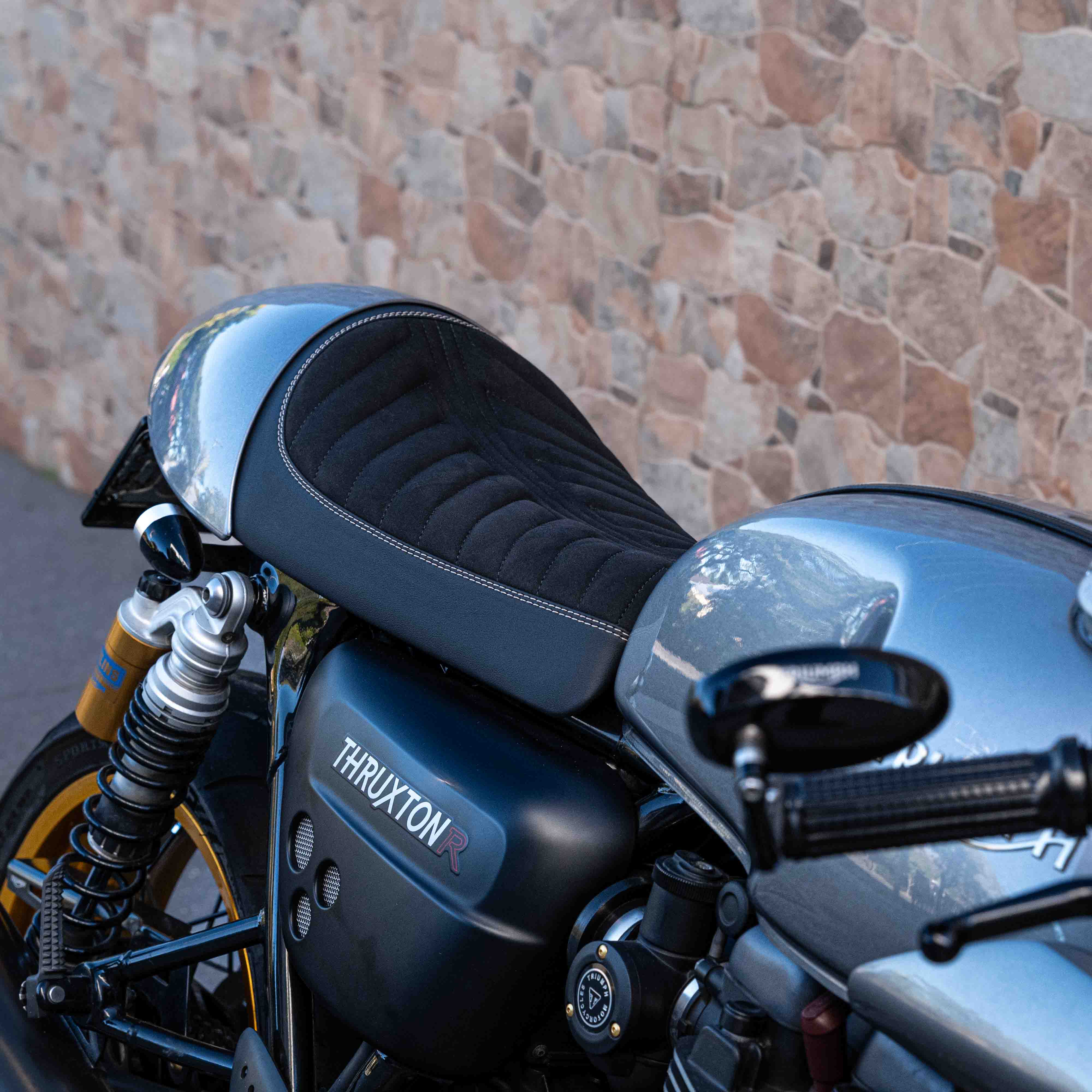 TRIUMPH THRUXTON 1200 CUSTOM SEAT TRIM (2016-2024) - Image 9