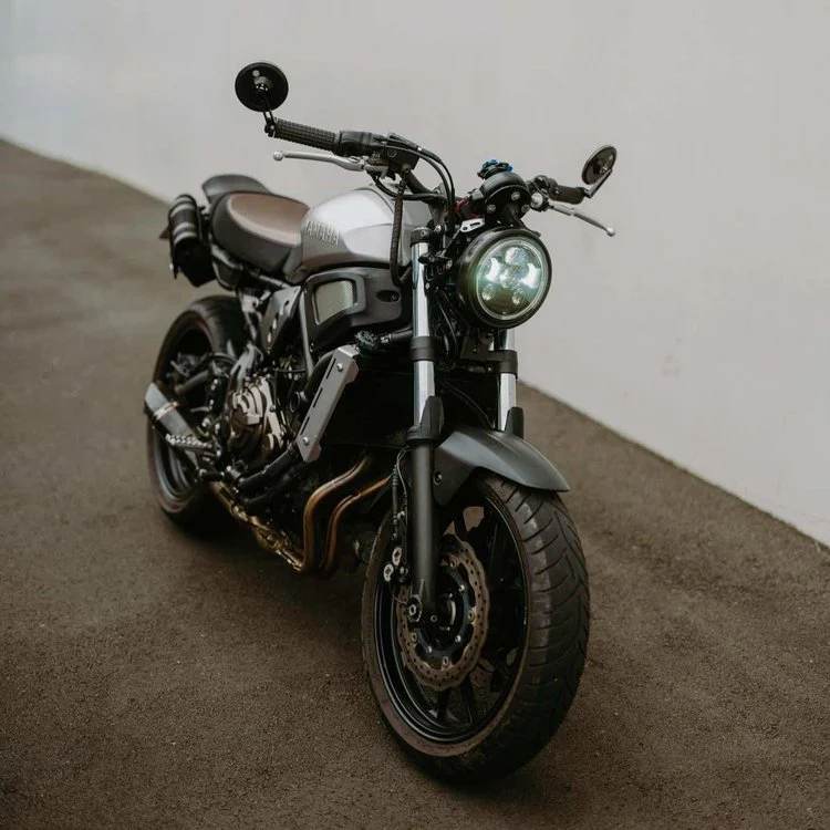 YAMAHA XSR700 LED HEADLIGHT CONVERSION KIT (2016-2021) - Image 5