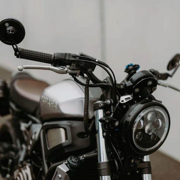 YAMAHA XSR700 LED HEADLIGHT CONVERSION KIT (2016-2021) - Image 6
