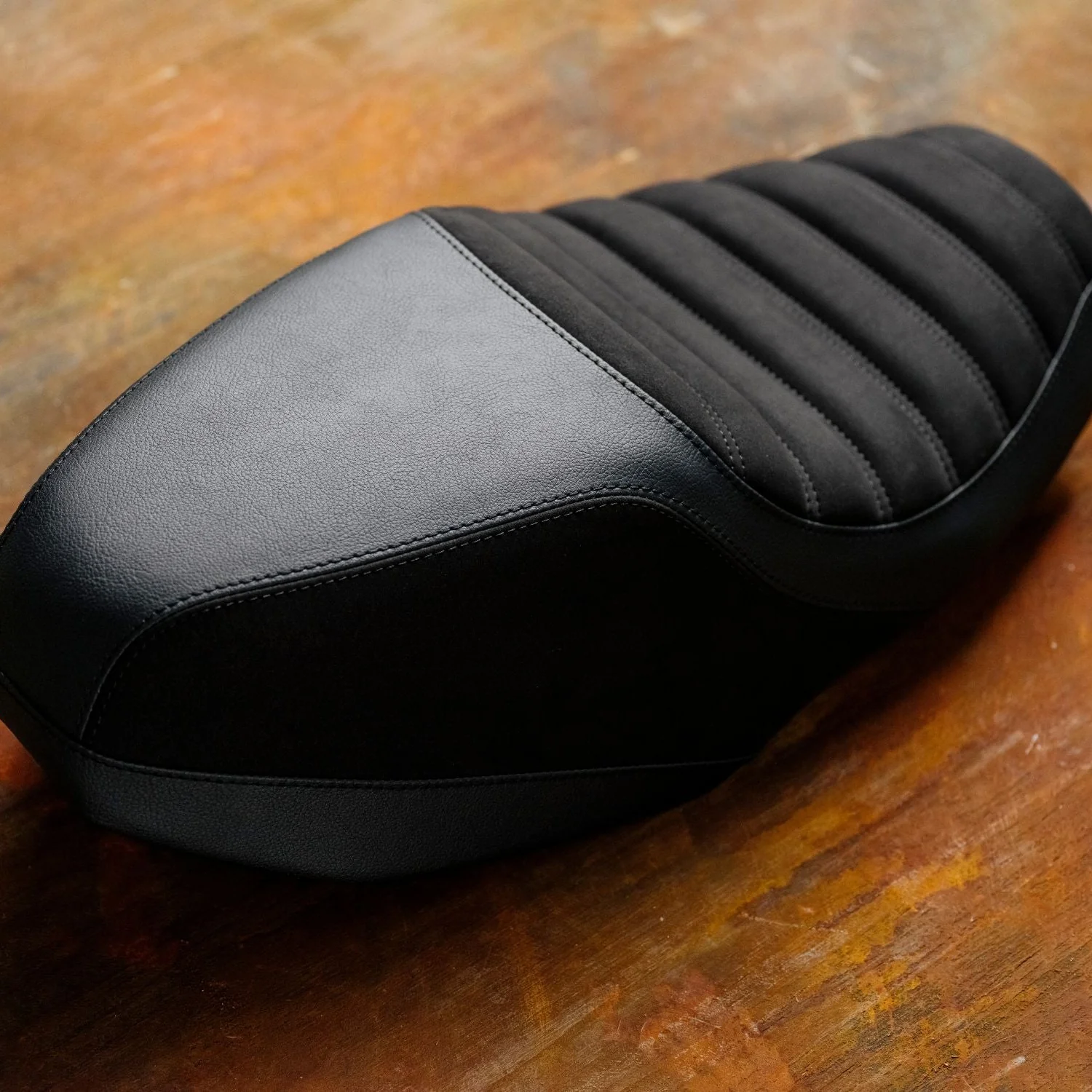 YAMAHA XSR900 (2022-2024) COMFORT SEAT TRIM - Image 3