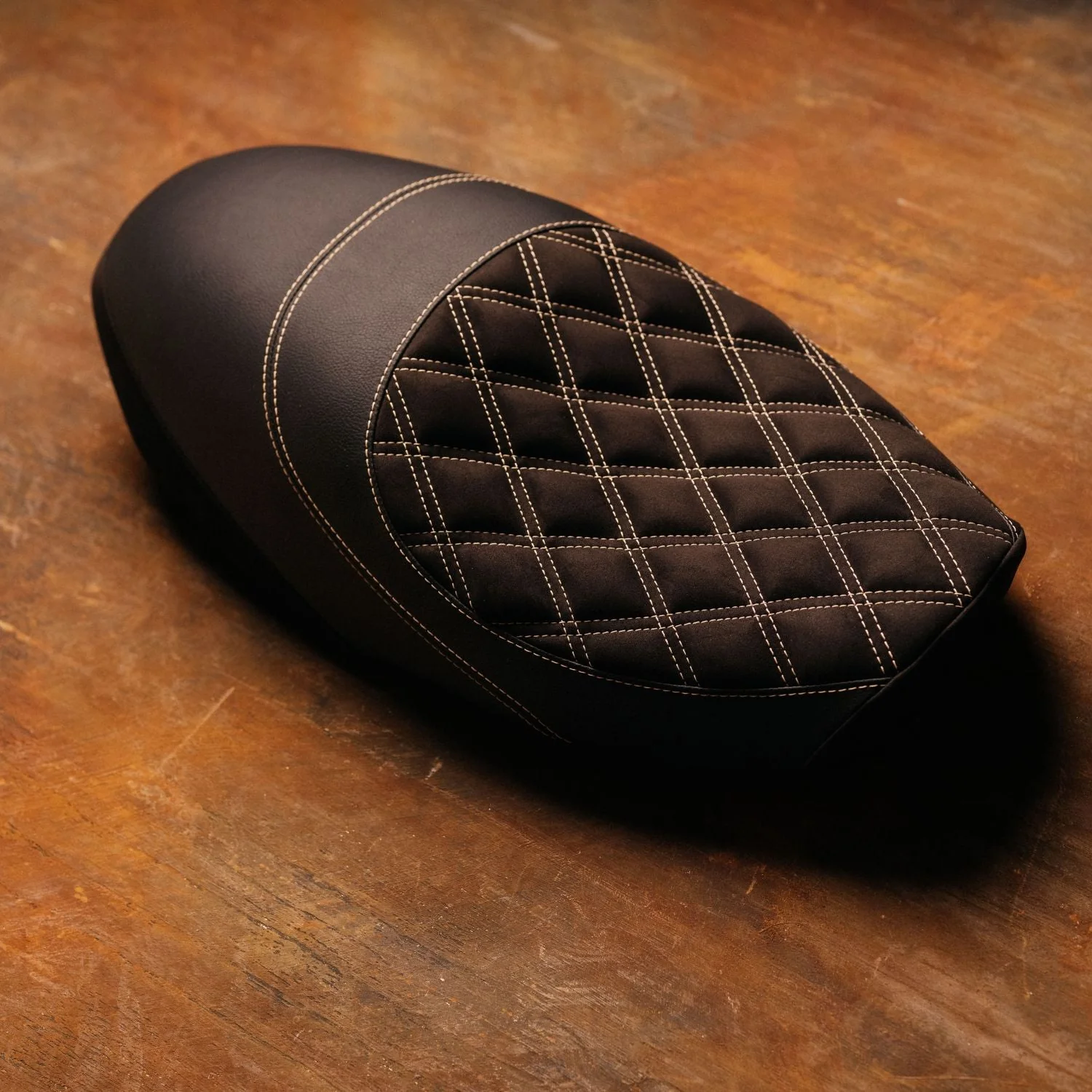 YAMAHA XSR900 (2022-2026+) SEAT RESHAPE & CUSTOM TRIM - Image 10