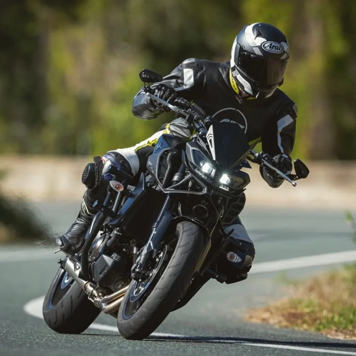 YAMAHA MT09 (2014-2020) FULL STAINLESS EXHAUST SYSTEM - Image 18