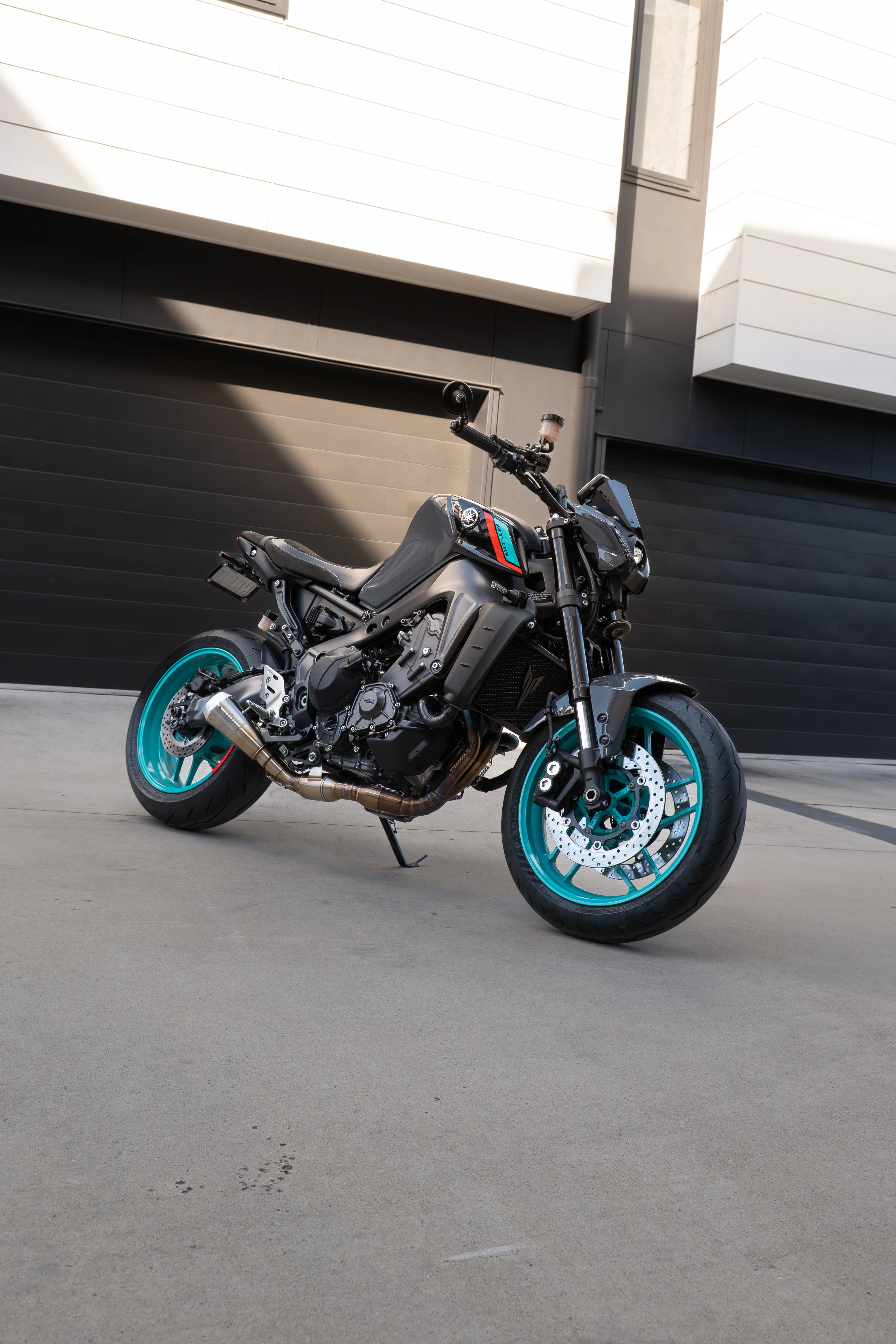 YAMAHA MT09 (2021-2023) FULL STAINLESS EXHAUST SYSTEM - Image 11