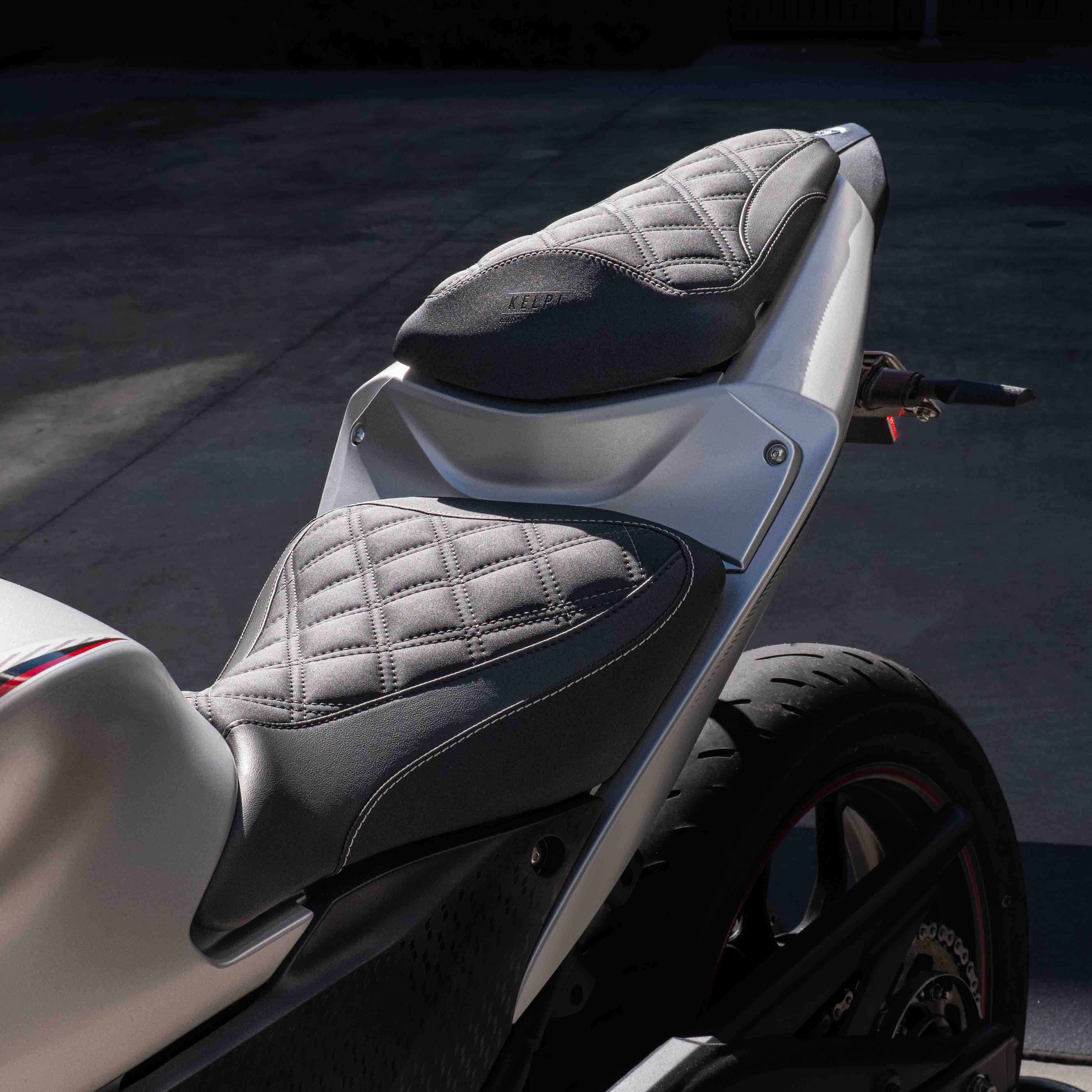 YAMAHA R3 (2019-2023) COMFORT SEAT TRIM - Image 4