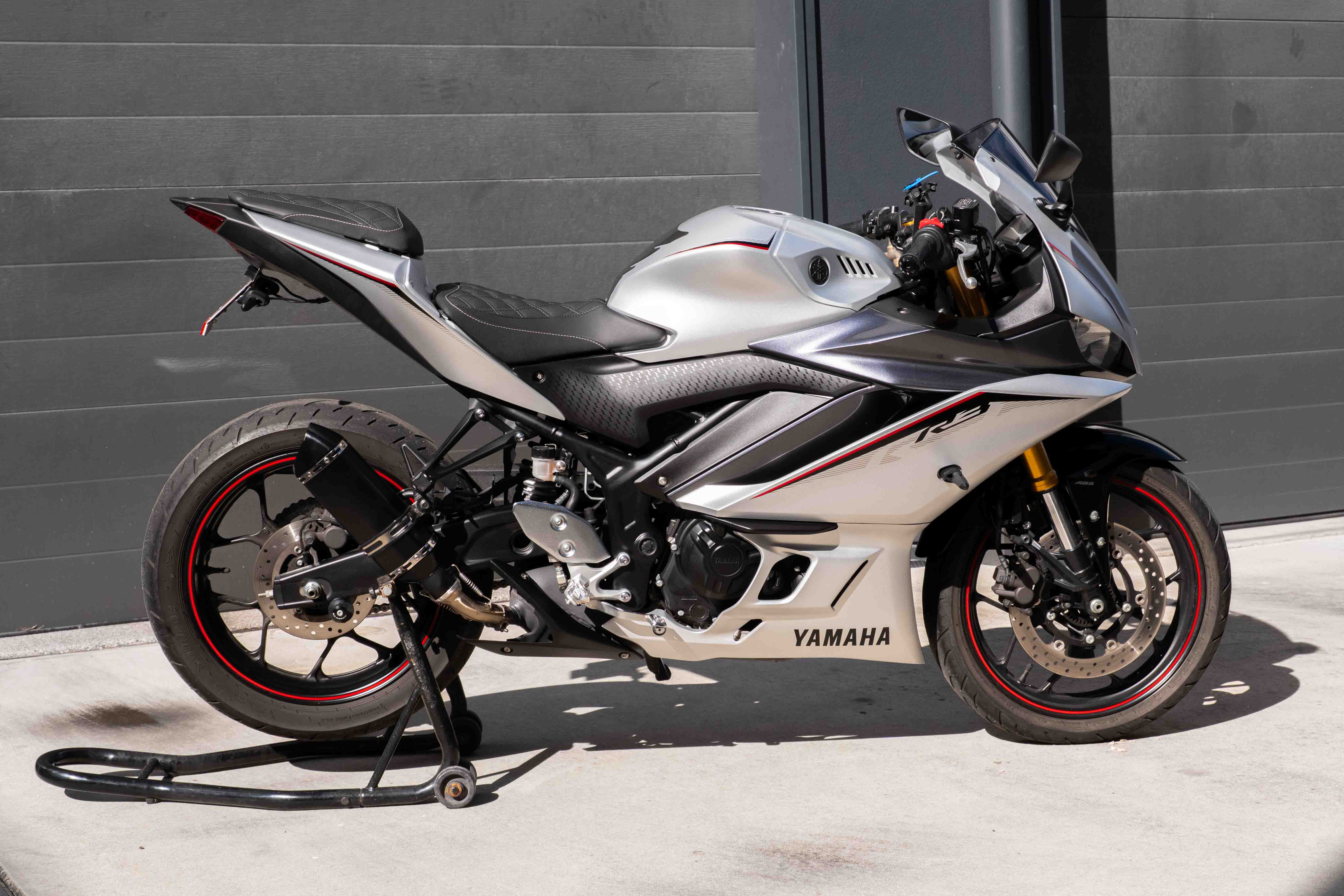 YAMAHA R3 (2019-2023) COMFORT SEAT TRIM - Image 7