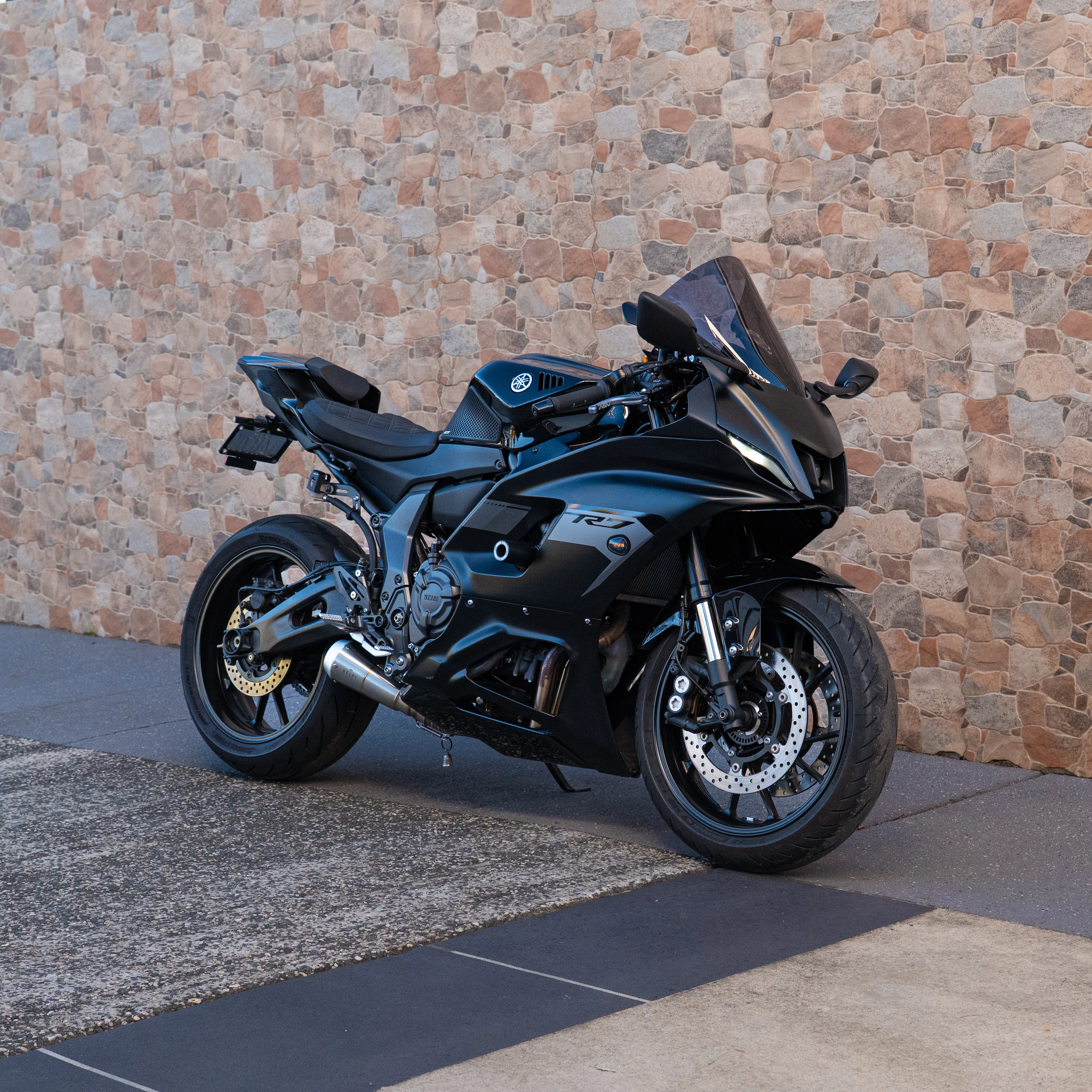 YAMAHA R7 (2022-2026+) FULL STAINLESS EXHAUST SYSTEM - Image 4