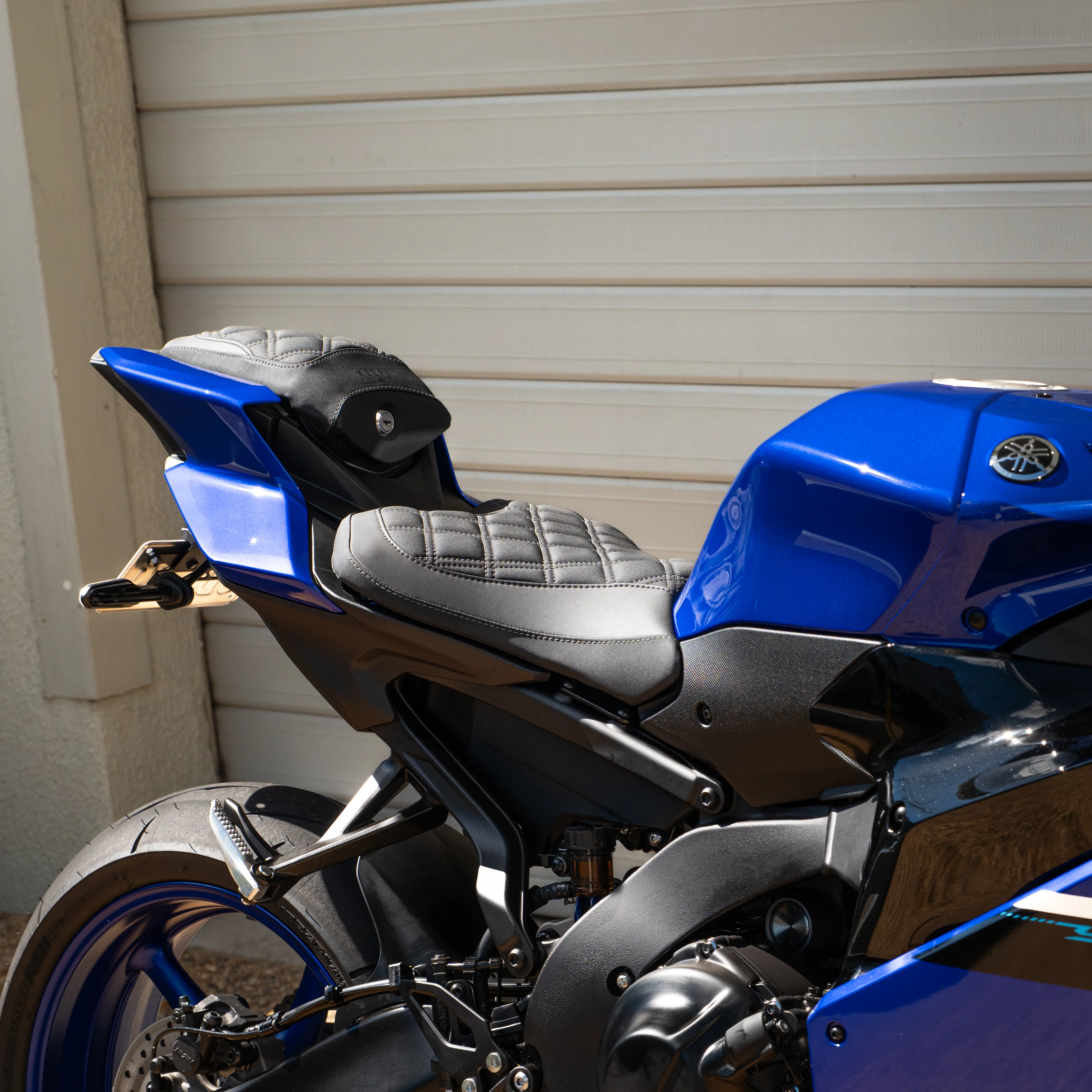 YAMAHA R9 (2025+) COMFORT SEAT TRIM - Image 8