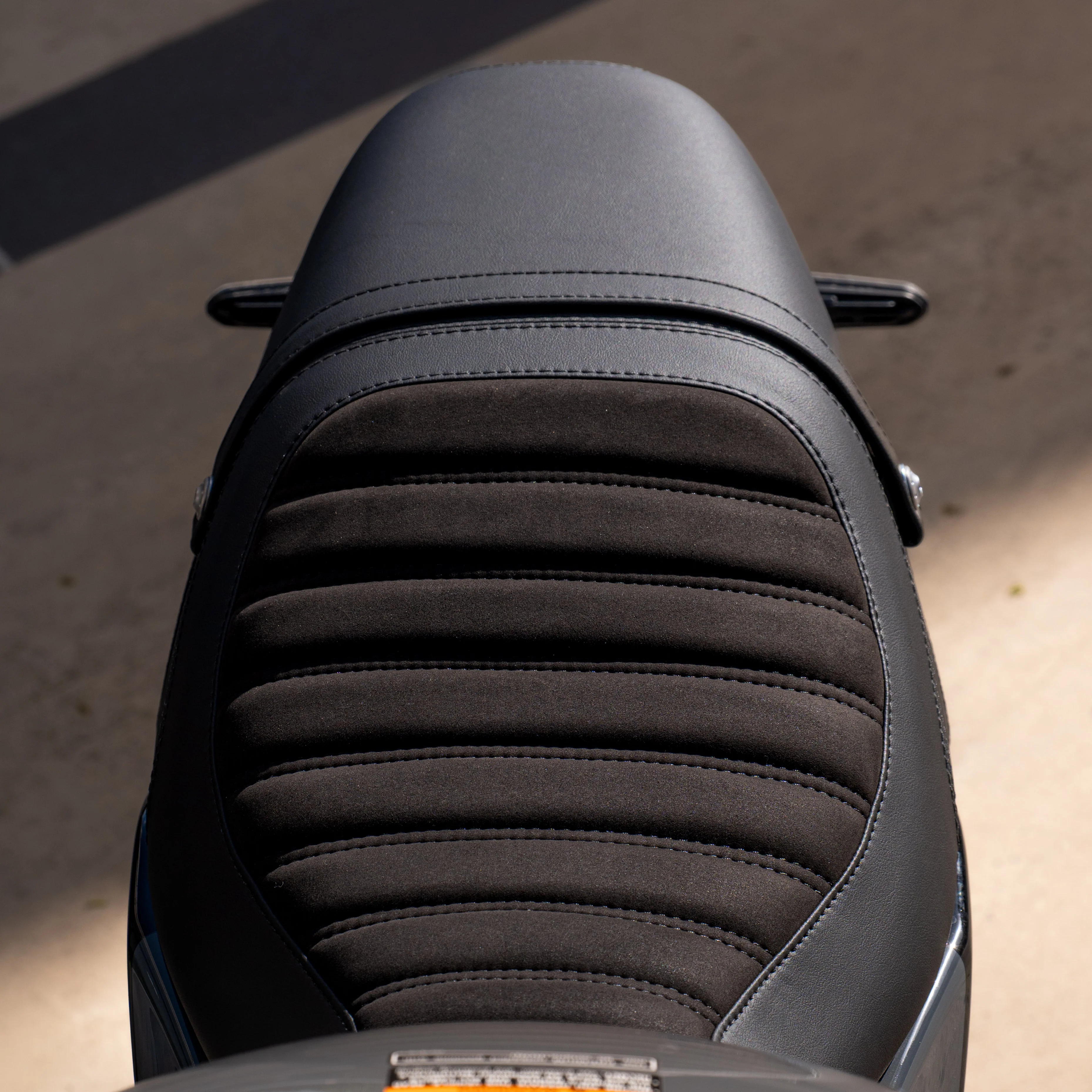 YAMAHA XSR900 GP (2024+) COMFORT SEAT TRIM - Image 4