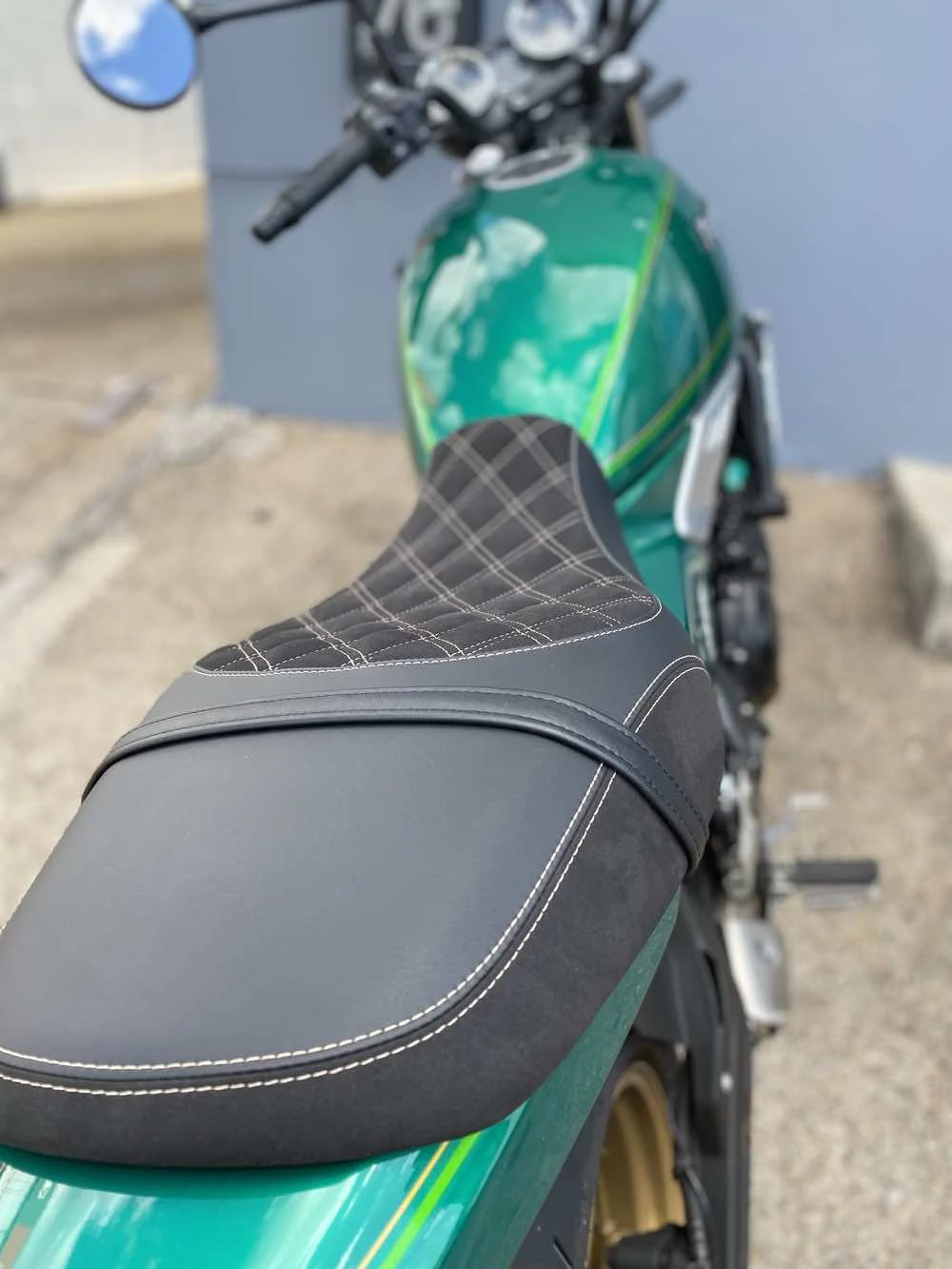 KAWASAKI Z650RS (2022-2026+) CUSTOM SEAT TRIM - Image 5